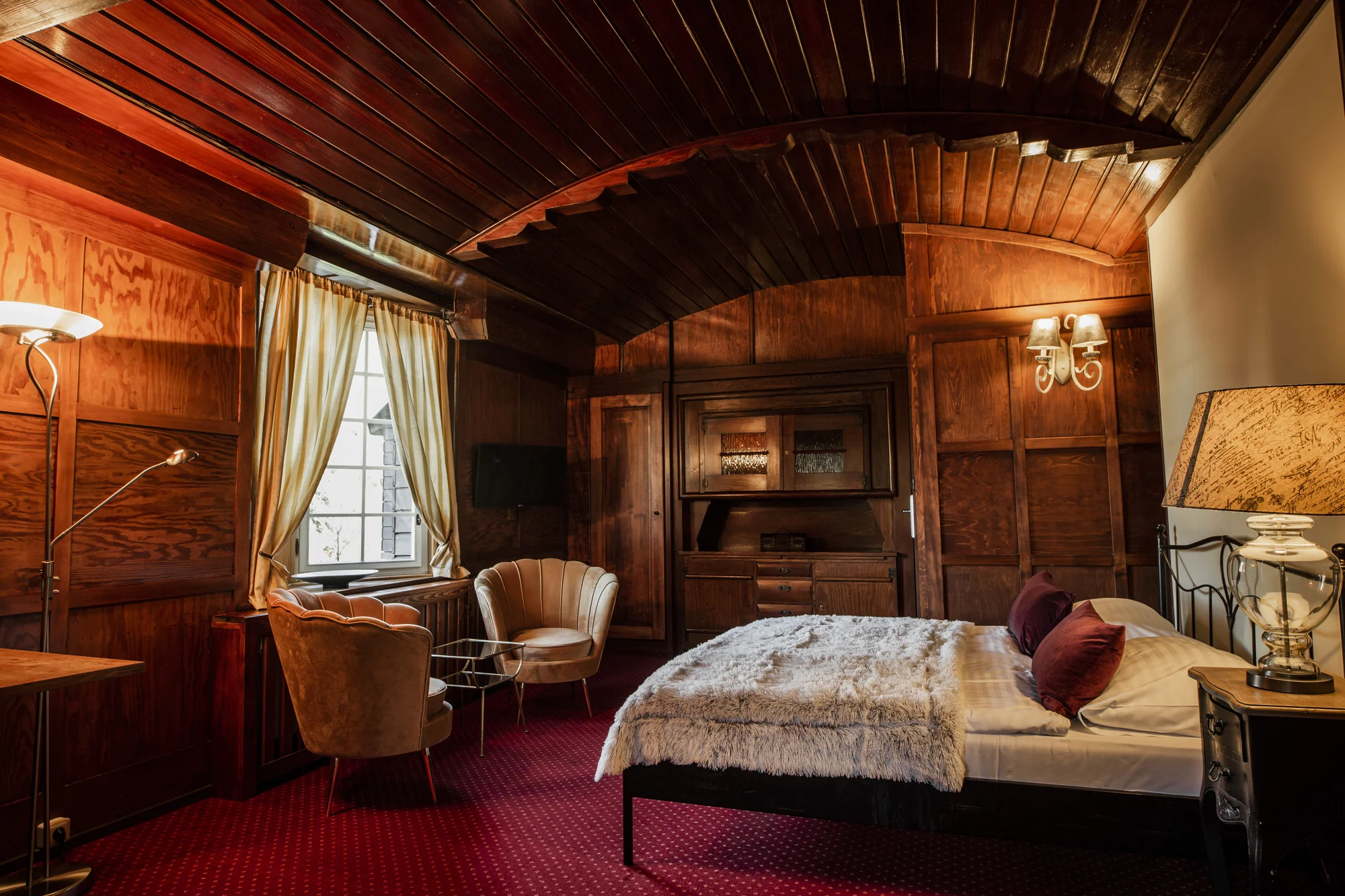 Dovolená v Beskydech: luxusní designový garden hotel s vynikající kuchyní, wellness i přírodním koupáním