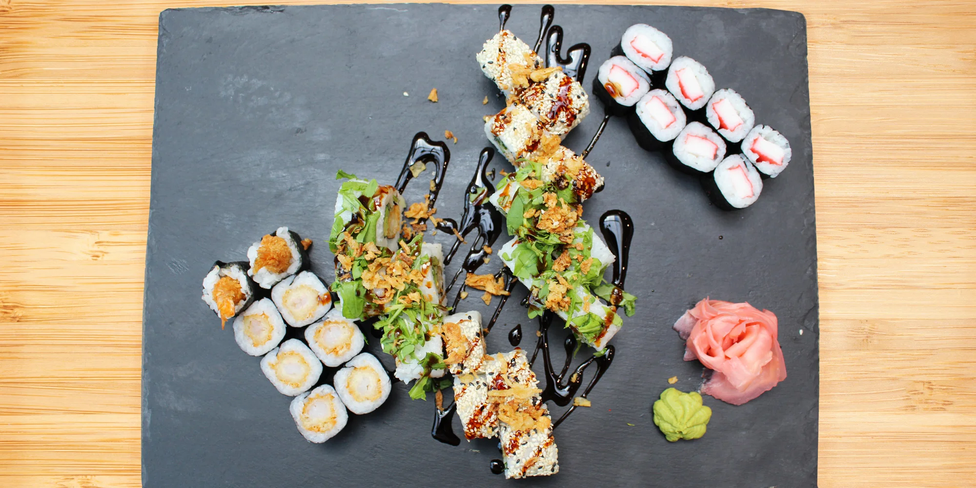 Pestré sety 12–76 ks sushi: vegetariánské i s rybami, krabem nebo chobotnicí