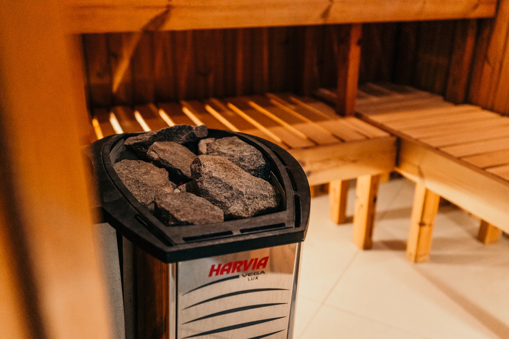 Lenošení v privátním wellness pro 2 osoby: 90 minut ve whirlpoolu a finské sauně