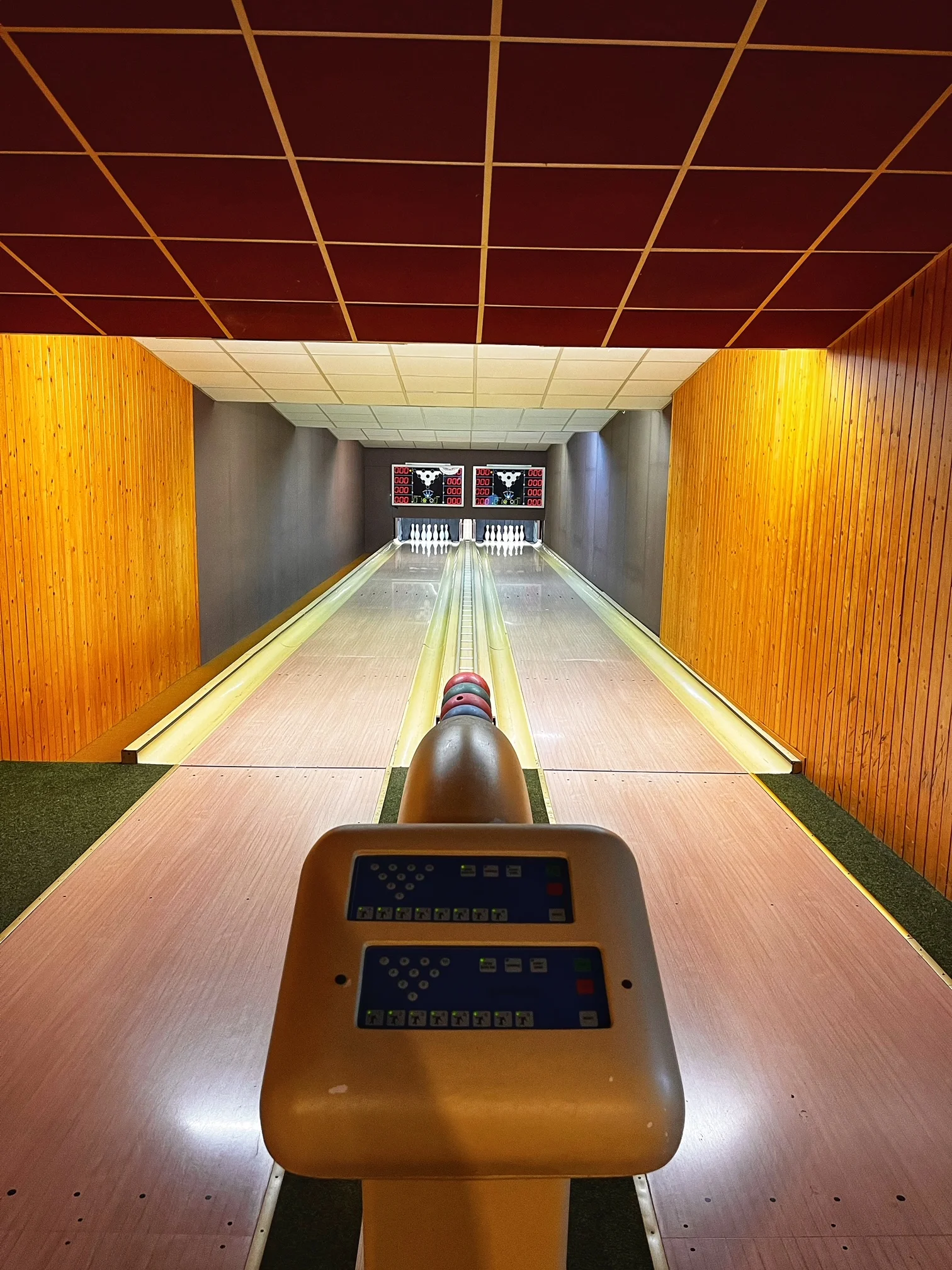 Vykutálená zábava: 1 nebo 2 hodiny bowlingu až pro 8 osob