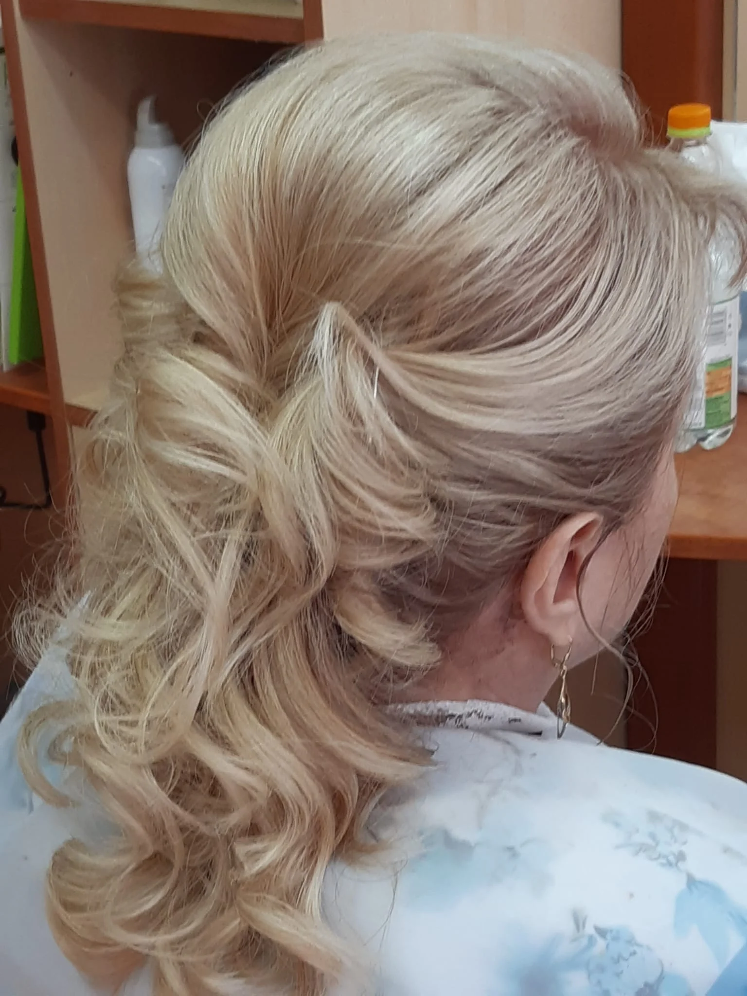 Kadeřnický balíček se střihem, barvením a stylingem pro krátké, polodlouhé i dlouhé vlasy