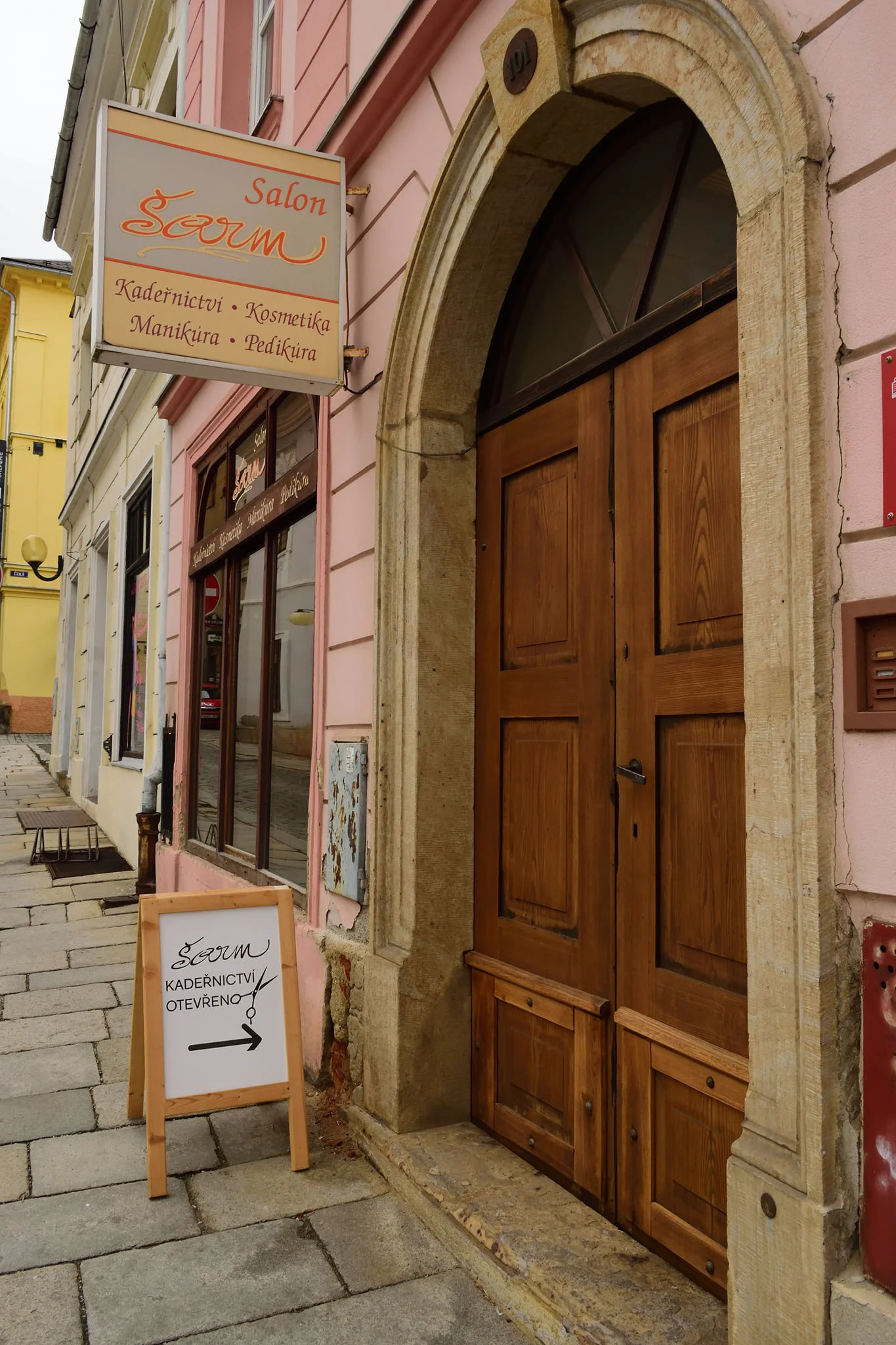 Kadeřnický balíček se střihem, barvením a stylingem pro krátké, polodlouhé i dlouhé vlasy
