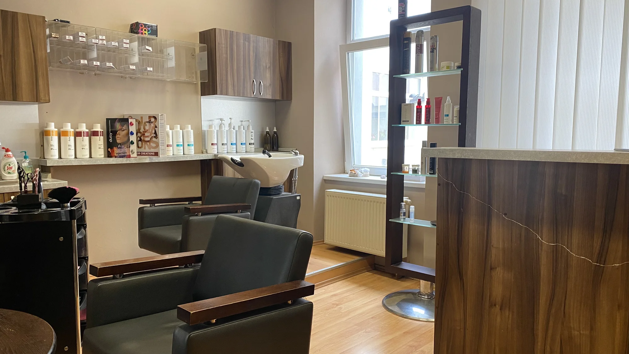 Pro krásné vlasy: střih s hloubkovou péčí, možnost barvení nebo balayage