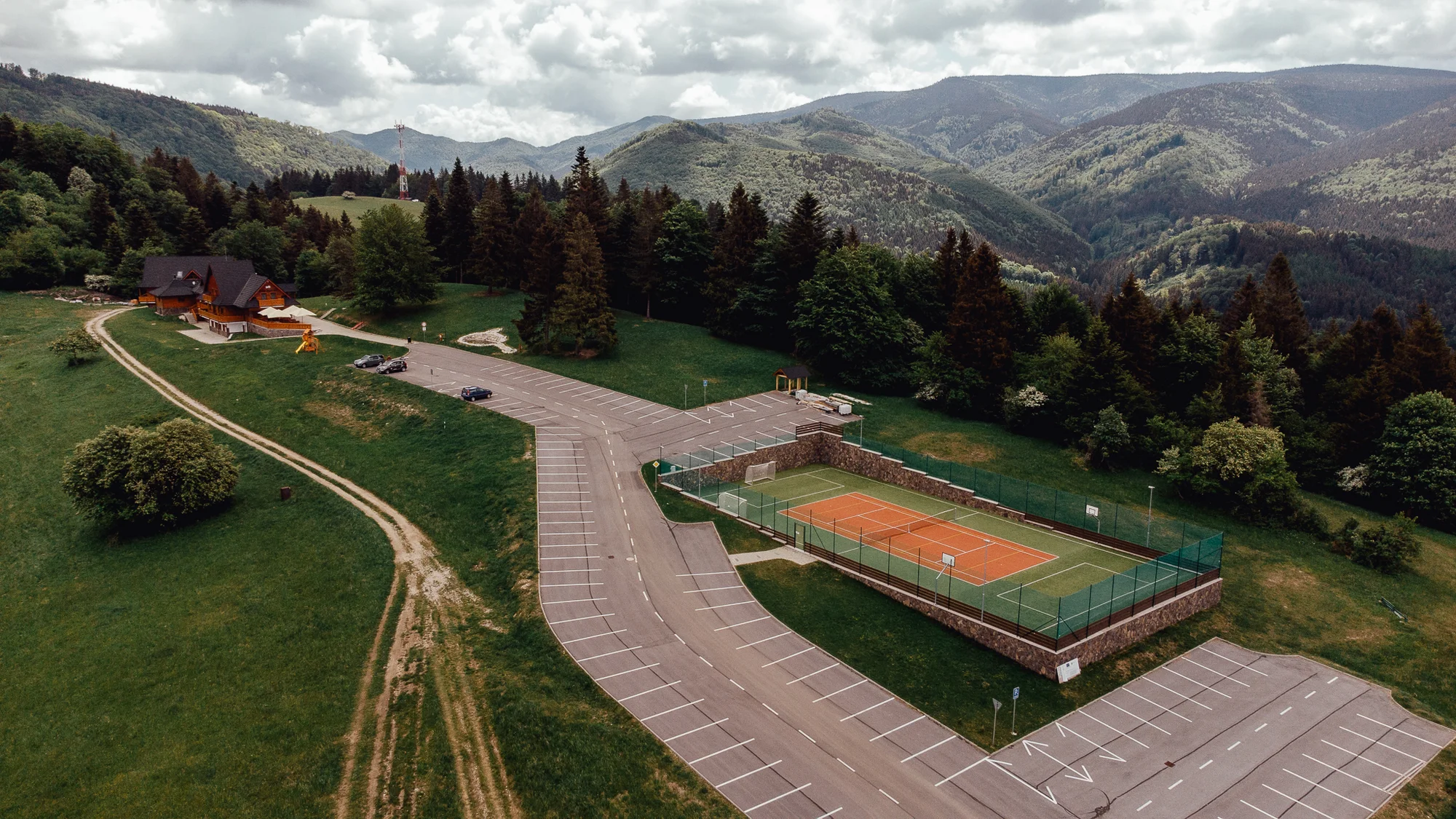 Pobyt pod Velkou Fatrou: strava a wellness v rodinném penzionu s dechberoucími výhledy