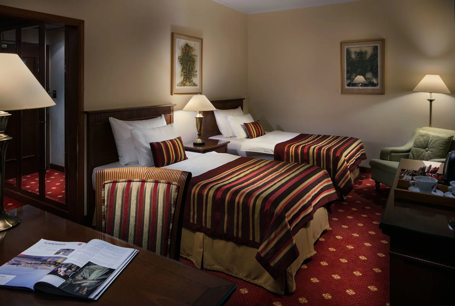 Luxusní hotel u Václavského náměstí: pokoj Deluxe, snídaně, parkování i pozdní check-out