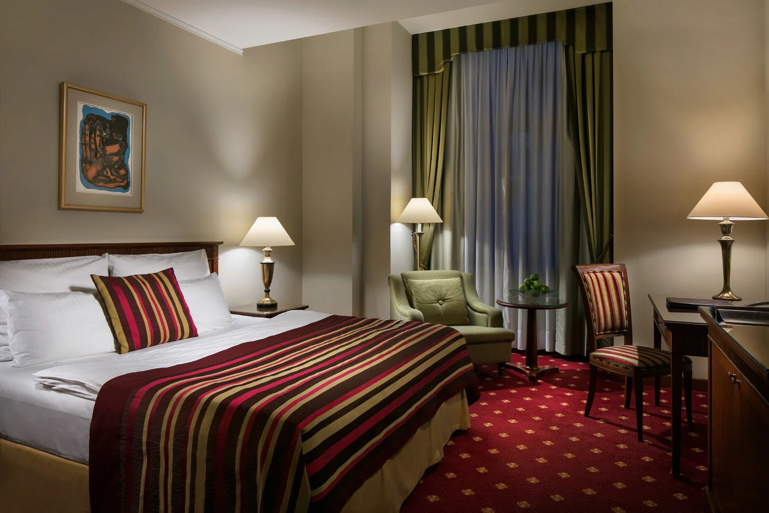 Luxusní hotel u Václavského náměstí: pokoj Deluxe, snídaně, parkování i pozdní check-out