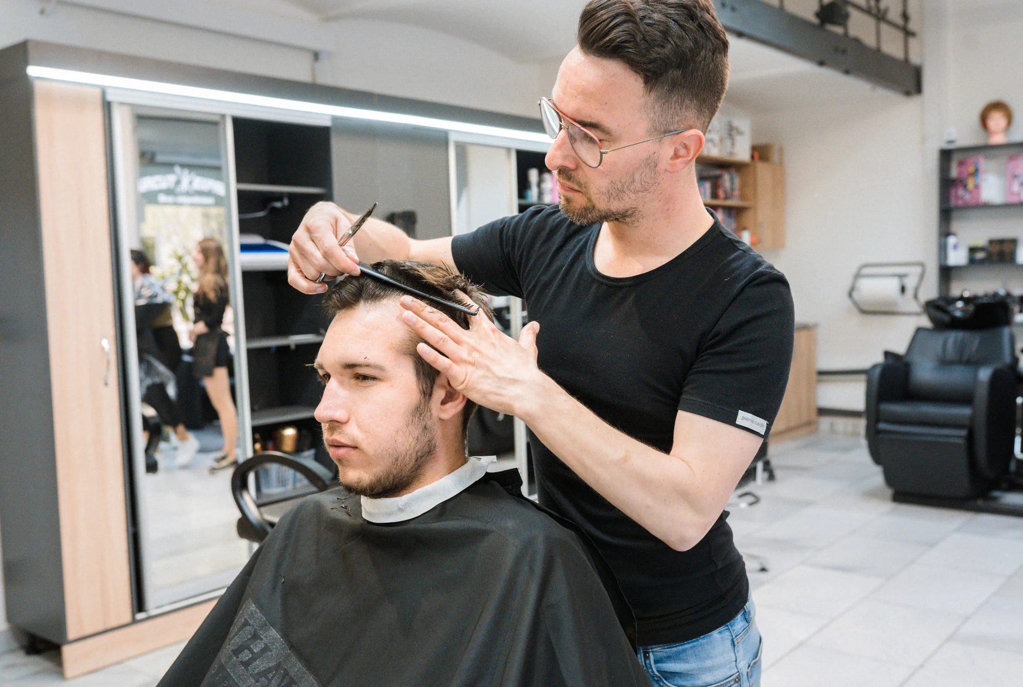 Bez objednání: moderní pánský střih, mytí i foukaná - pobočka Josefská