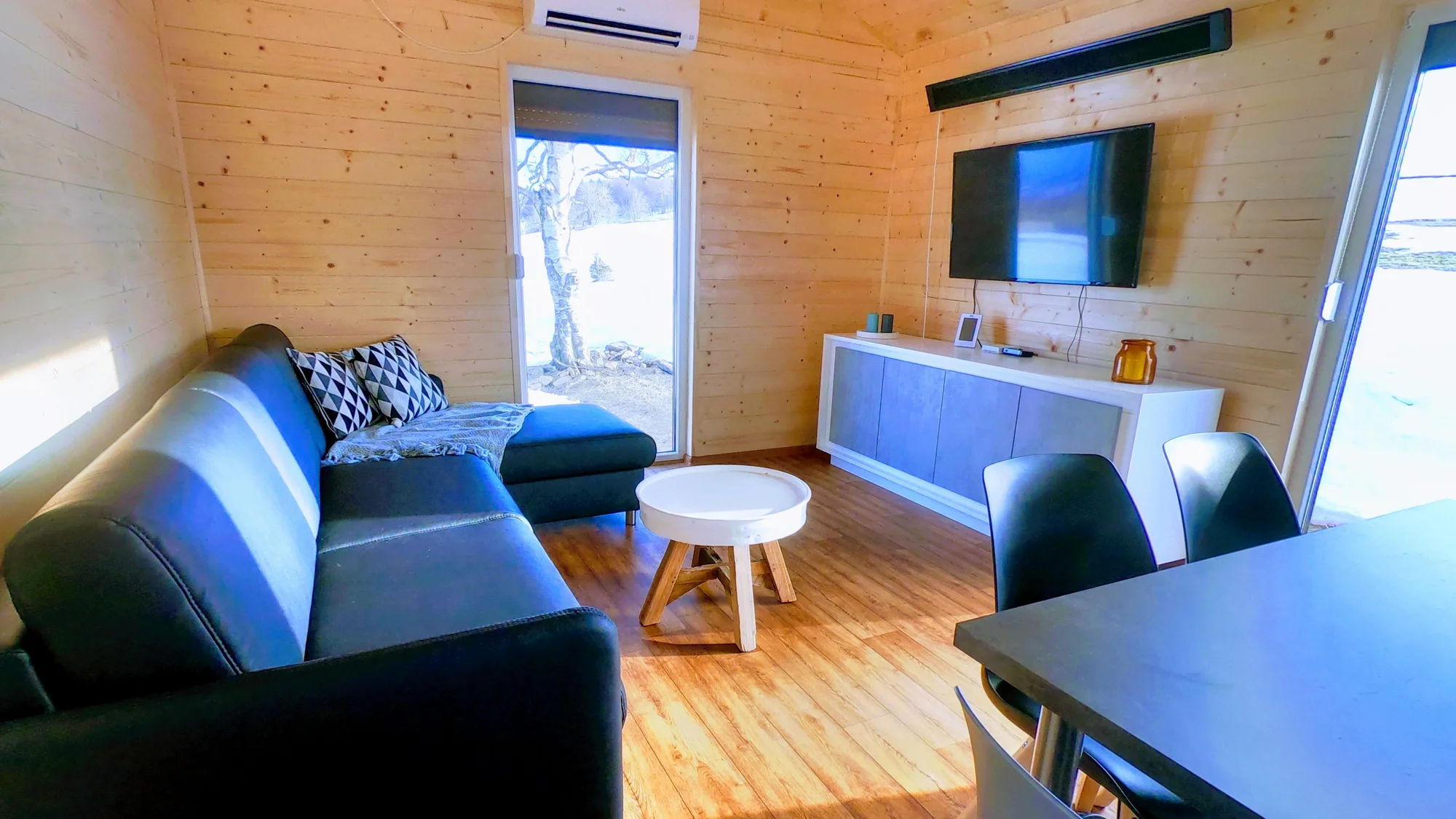 Krásné apartmány na hřebeni Krušných hor až pro 4 osoby: úžasné výhledy a venkovní koupání