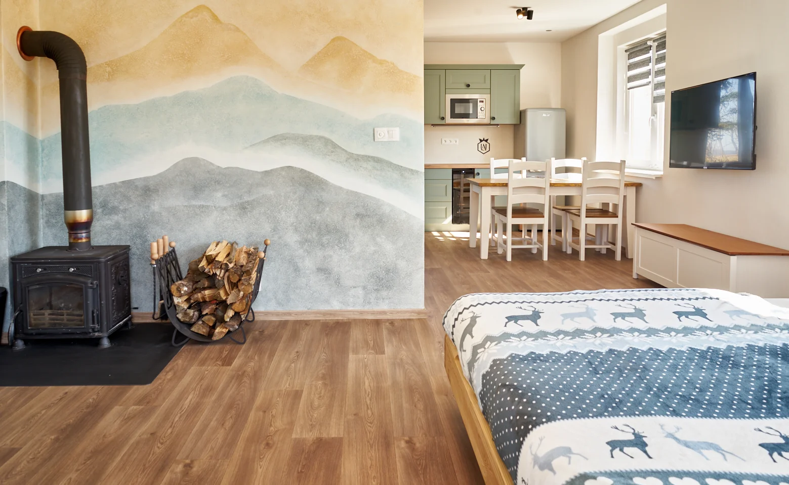Krásné apartmány na hřebeni Krušných hor až pro 4 osoby: úžasné výhledy a venkovní koupání