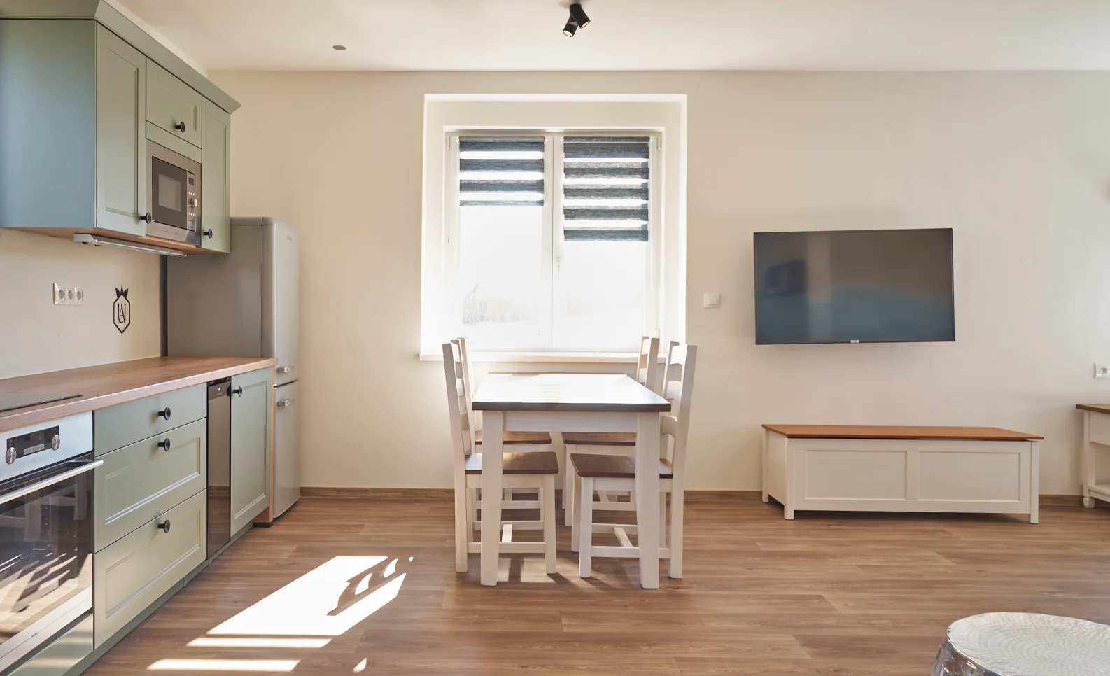 Krásné apartmány na hřebeni Krušných hor až pro 4 osoby: úžasné výhledy a venkovní koupání