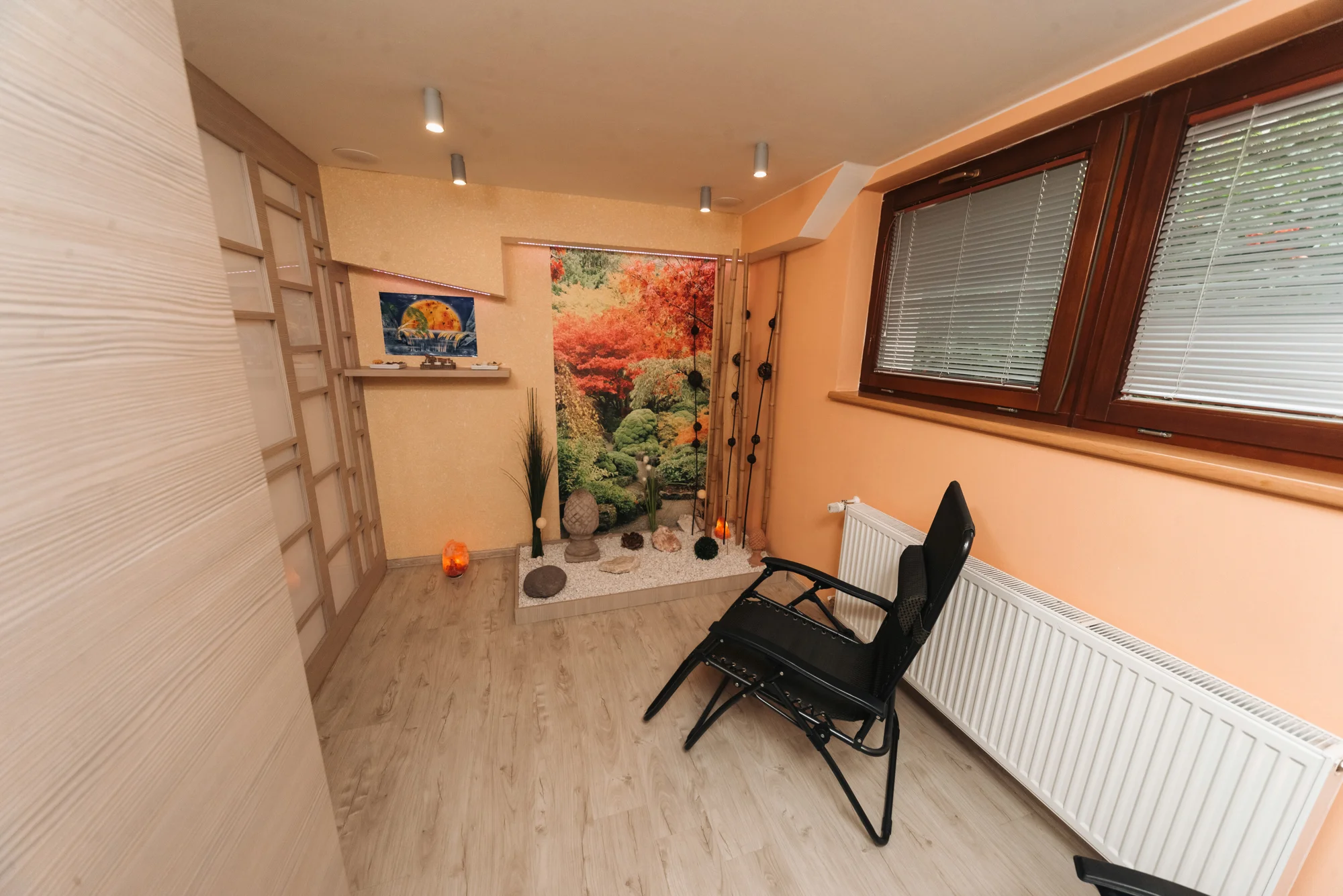 Relaxační energetická masáž i vstup do finské či biosauny s ochlazovací sprchou
