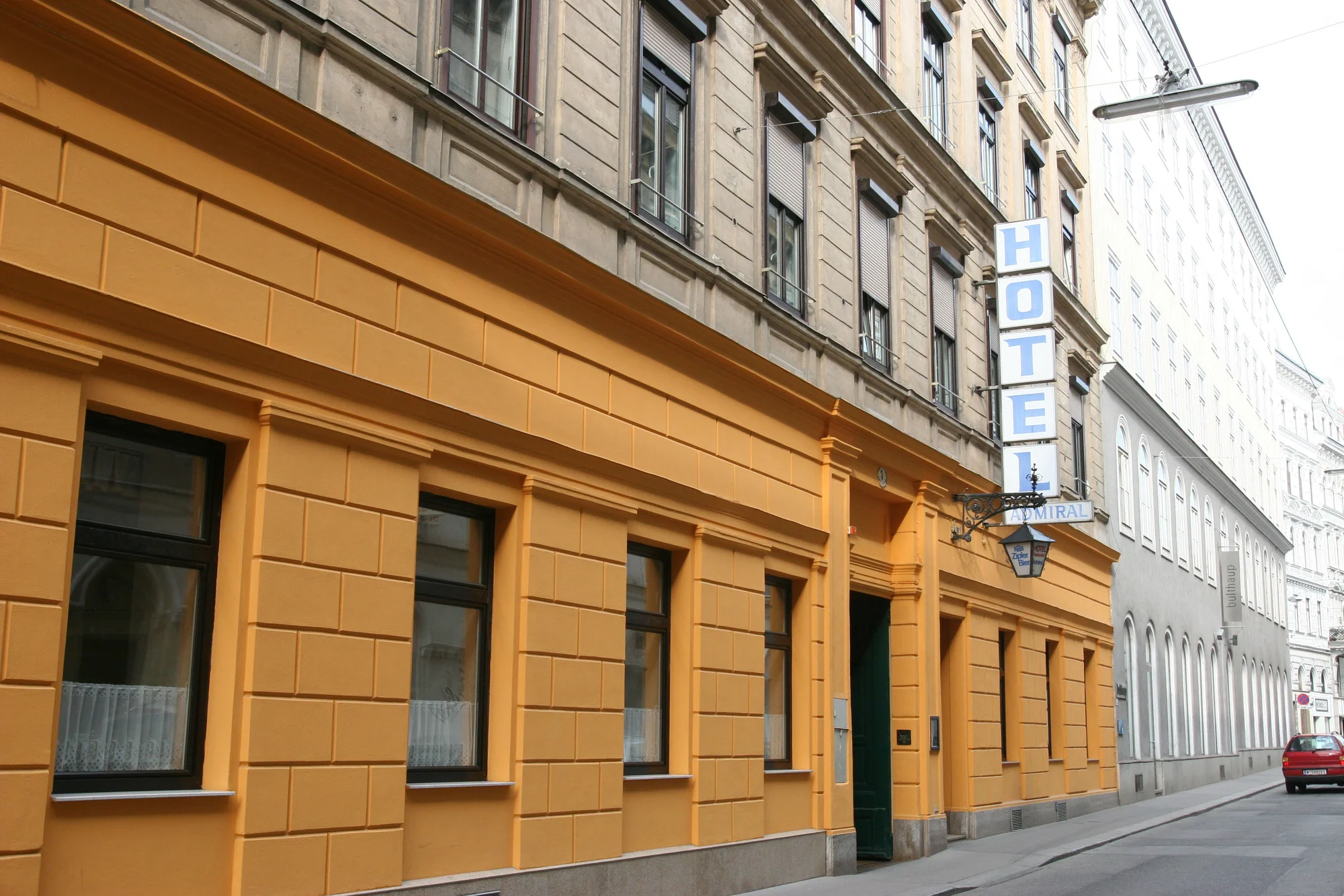 Pobyt v centru Vídně: 3* hotel u muzejní čtvrti a 3 min. chůze od metra, vč. snídaně