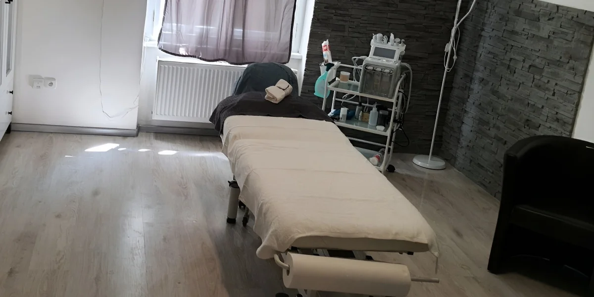 Odpočinek pro pleť: peeling, maska a masáž obličeje, krku a dekoltu