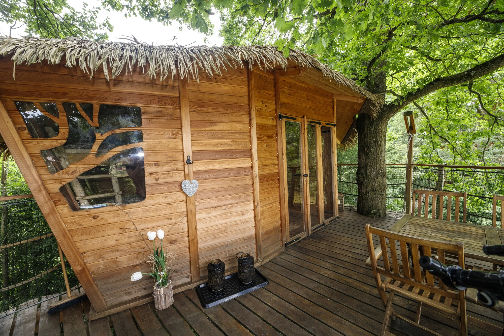 Netradiční relax v Českém ráji: domek na stromě pro 2–4 os. a zapůjčení loďky i možnost snídaňového koše