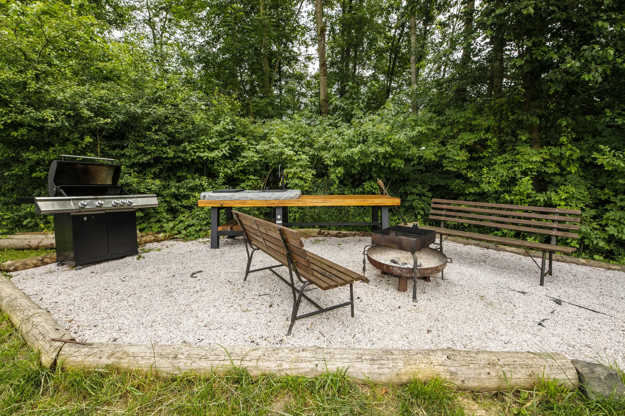 Netradiční relax v Českém ráji: domek na stromě pro 2–4 os. a zapůjčení loďky i možnost snídaňového koše