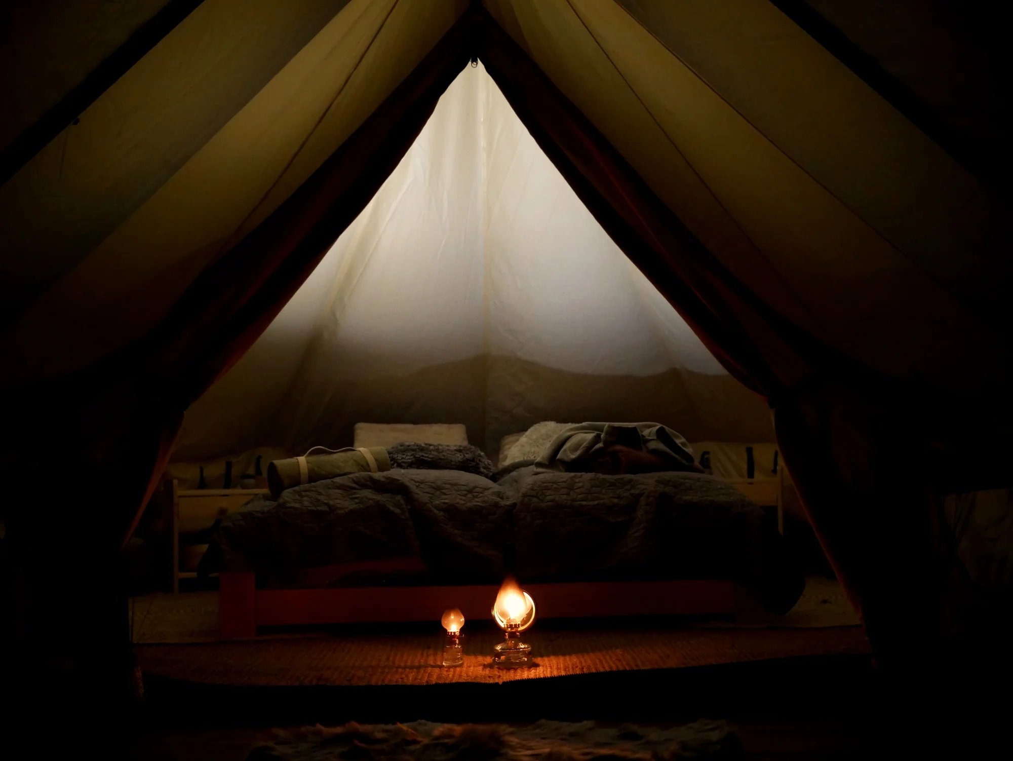 Glamping na Slovácku: ubytování až pro 4 os. ve stanu na kopečku u vinohradu, balíček s moravským vínem