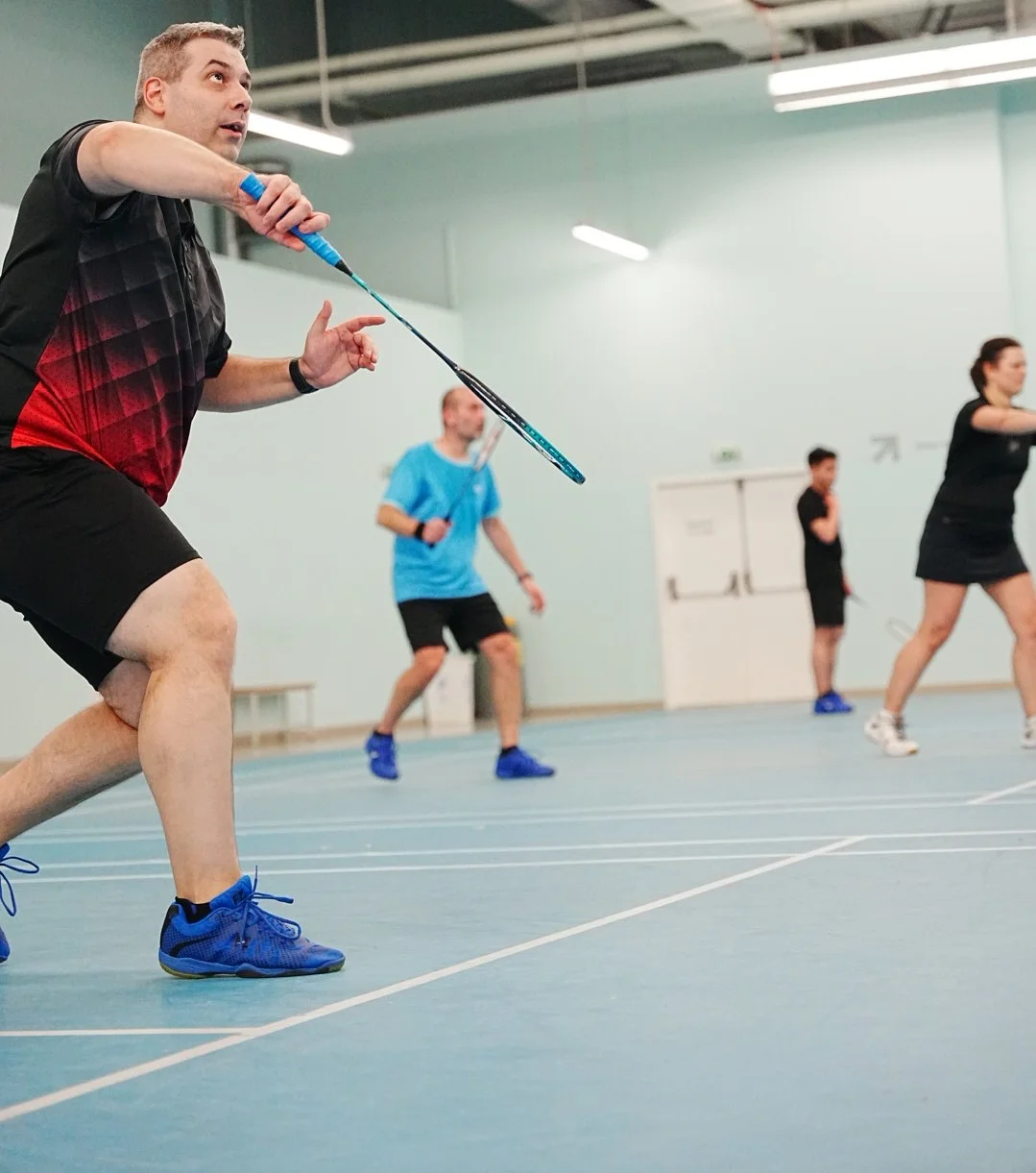 Lekce badmintonu pro začátečníky i pro mírně pokročilé hráče: 60 min. pod vedením profi trenéra i permanentky