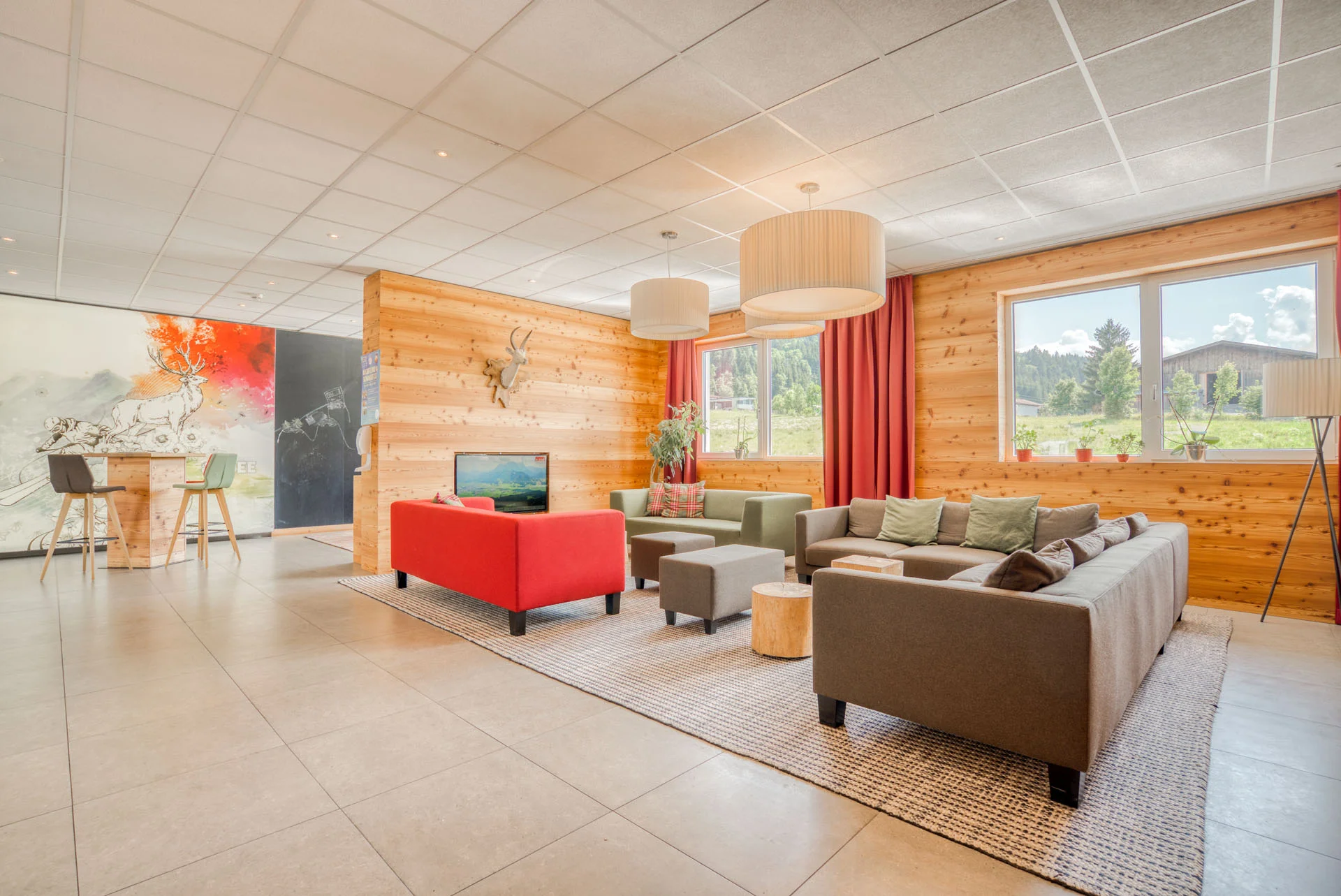 Dovolená v Kitzbühelských Alpách v Tyrolsku: krásný hotel se snídaní či polopenzí a relax zónou