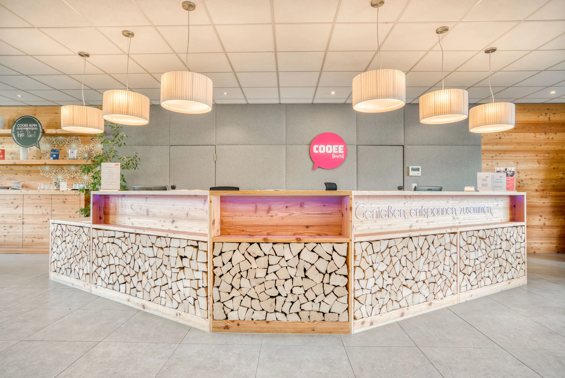 Dovolená v Kitzbühelských Alpách v Tyrolsku: krásný hotel se snídaní či polopenzí a relax zónou