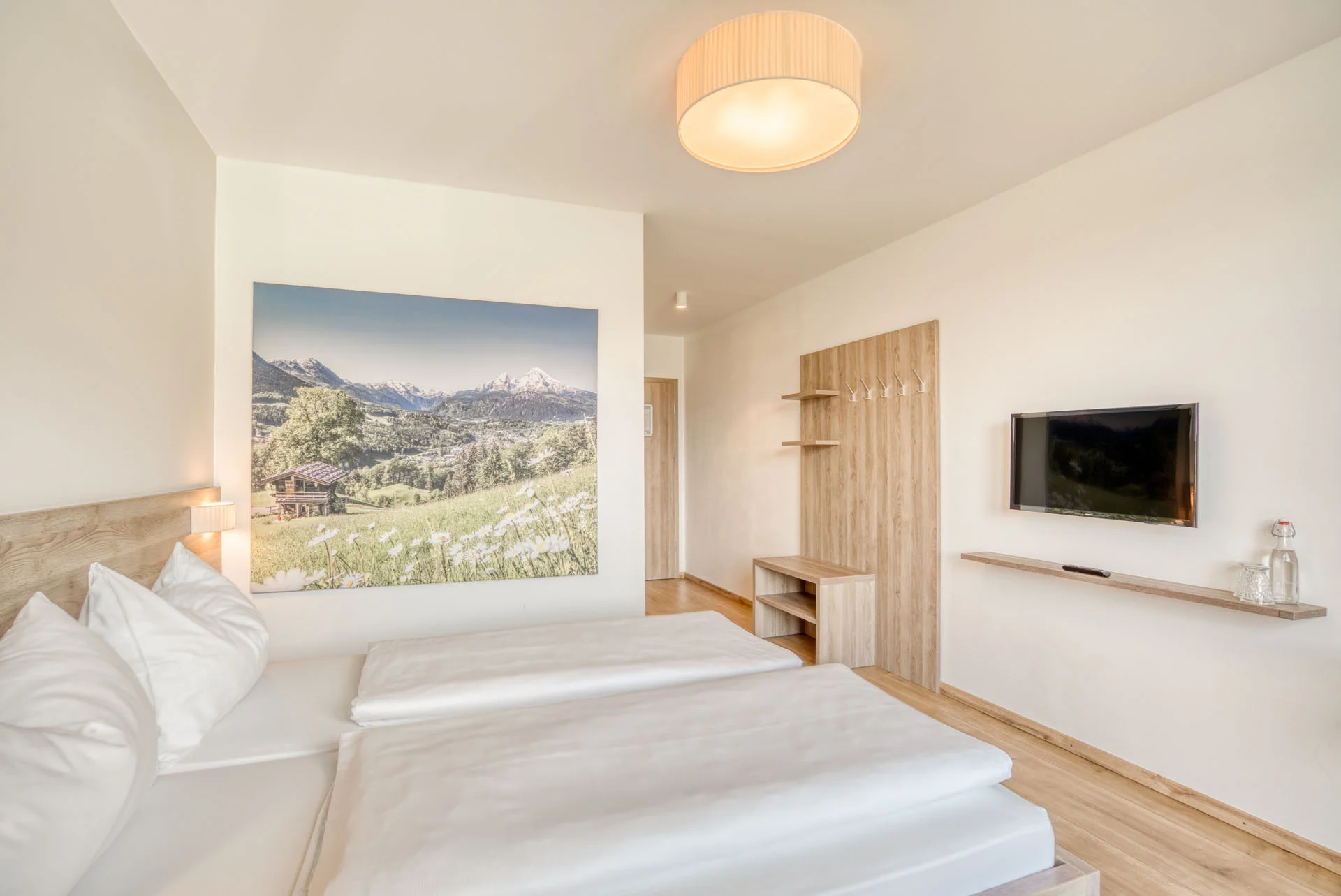Dovolená v Kitzbühelských Alpách v Tyrolsku: krásný hotel se snídaní či polopenzí a relax zónou