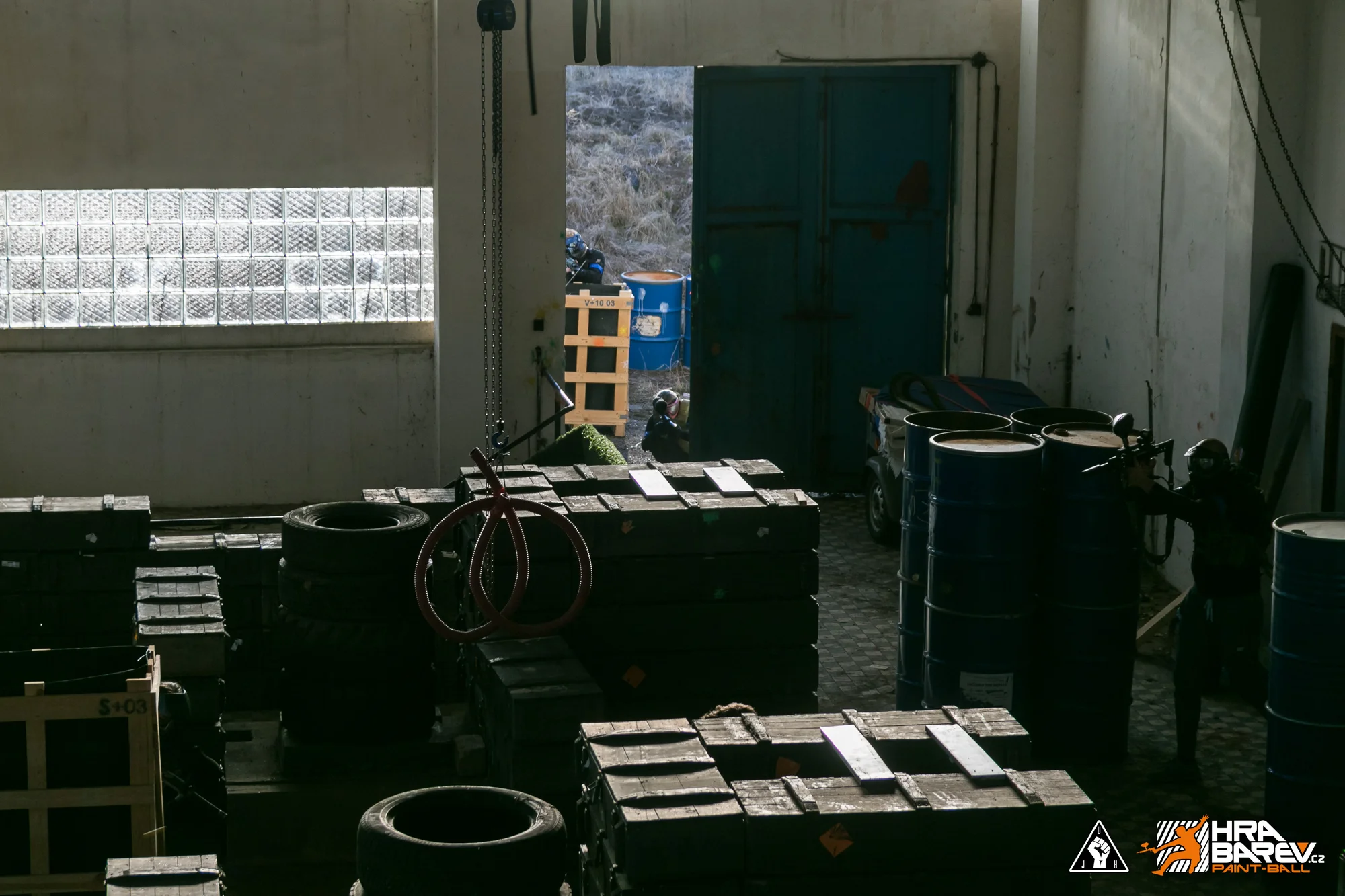 Paintball v areálu o rozloze 6000 m2: akční hra plná taktiky a adrenalinu