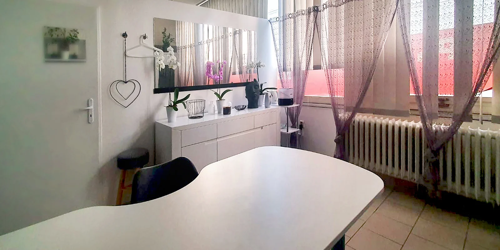 Spa pedikúra i s přístrojovou lymfodrenáží či modeláží gelových nehtů