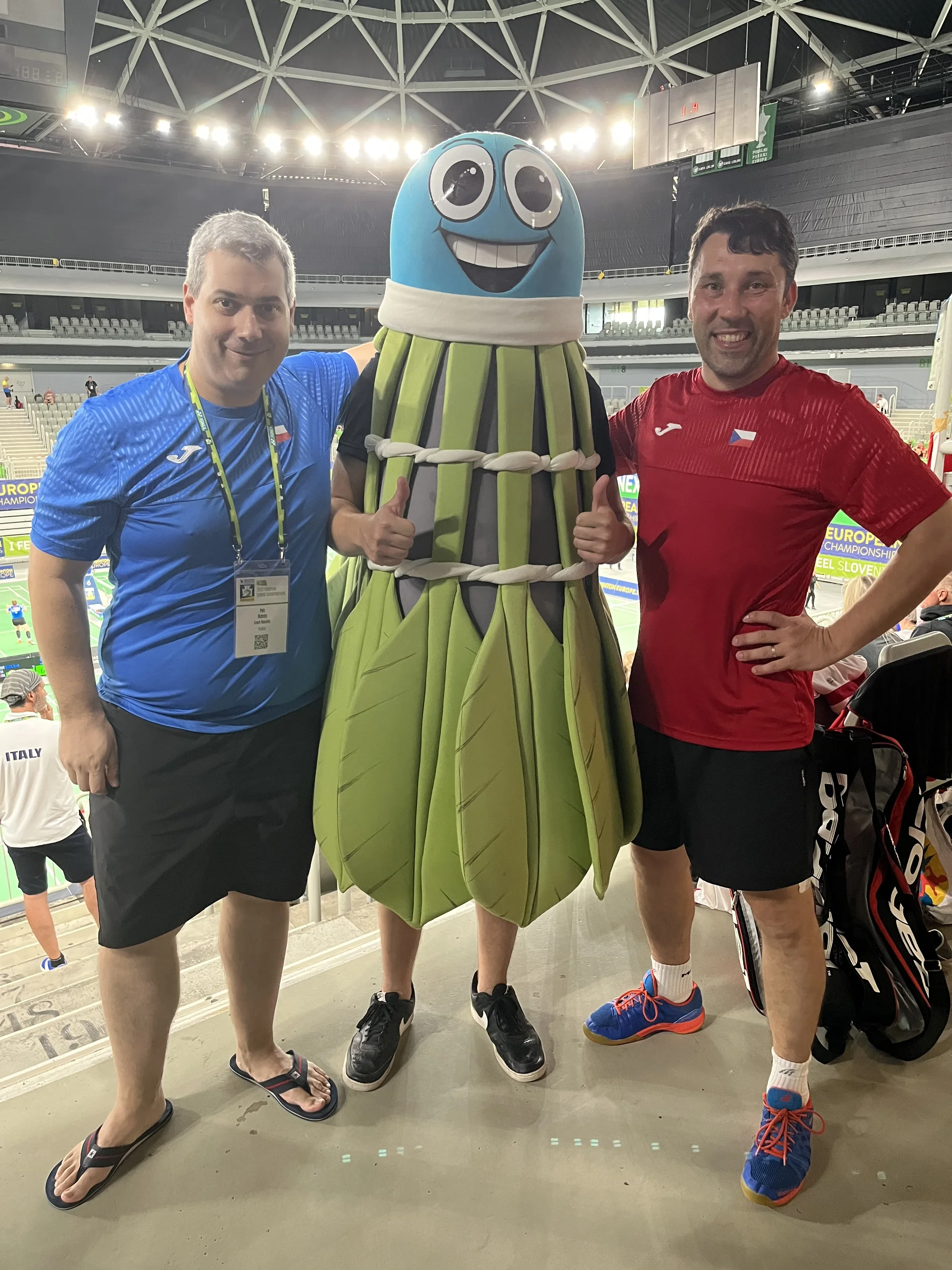Lekce badmintonu pro začátečníky i pro mírně pokročilé hráče: 60 min. pod vedením profi trenéra i permanentky
