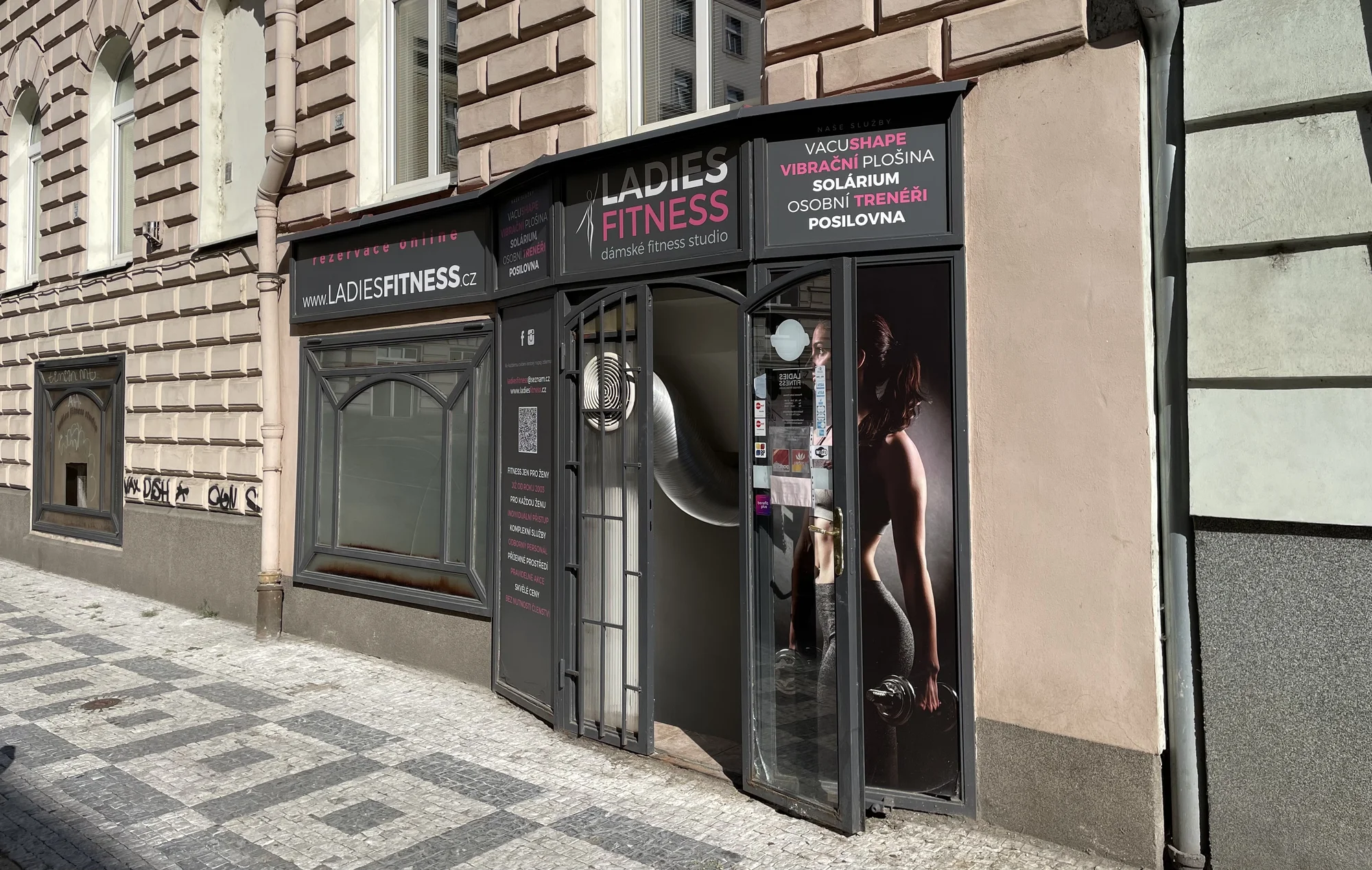 Permanentka na VacuShape v dámském fitku: 5, 10 či 20 vstupů vč. iontového nápoje