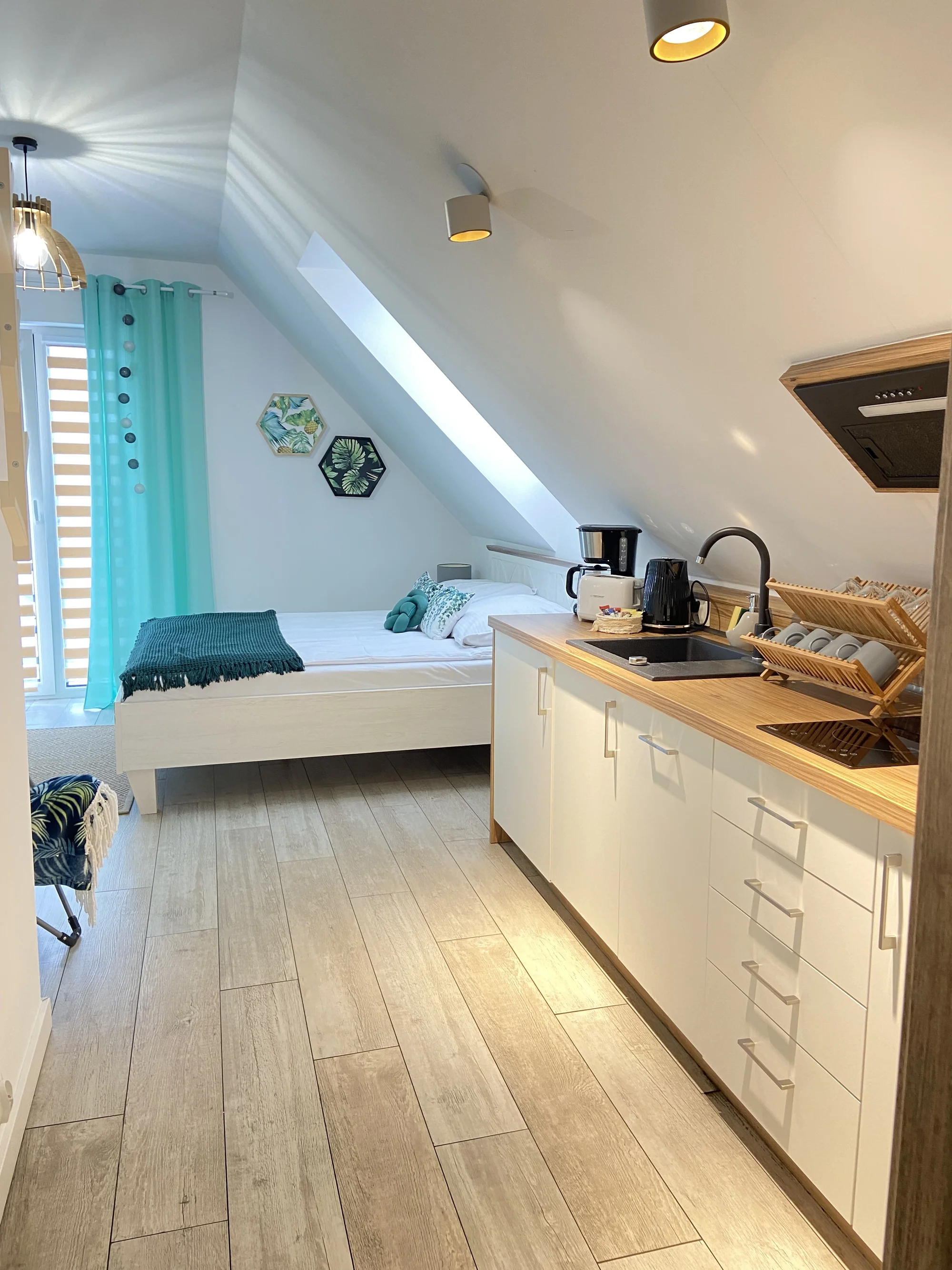 Vyhlášená pláž Leba a písečné duny: moderní apartmány pro celou rodinu, zahrada i balkon