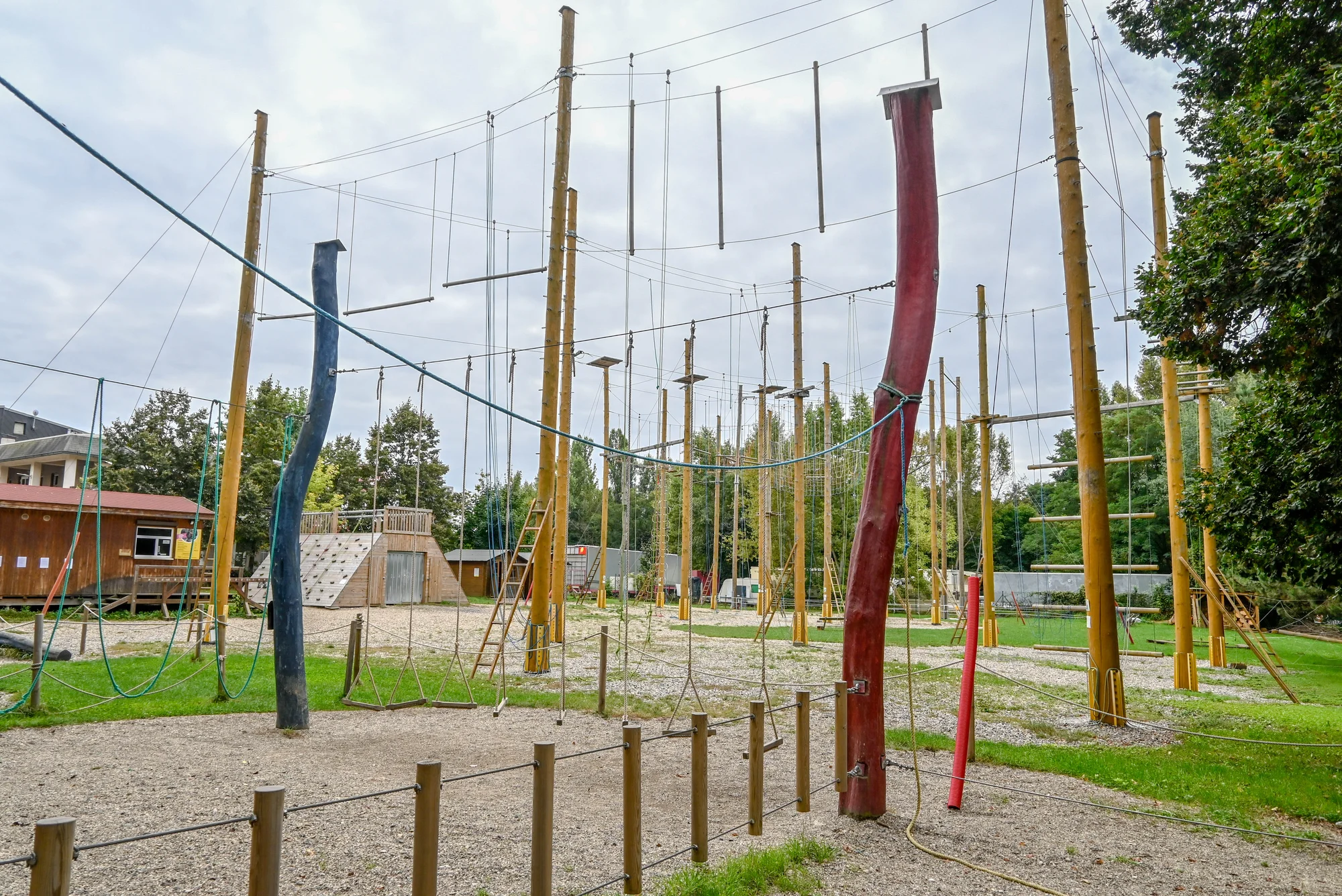 S partou za pokladem: 3 hodiny akční zábavy a luštění šifer v lanovém centru