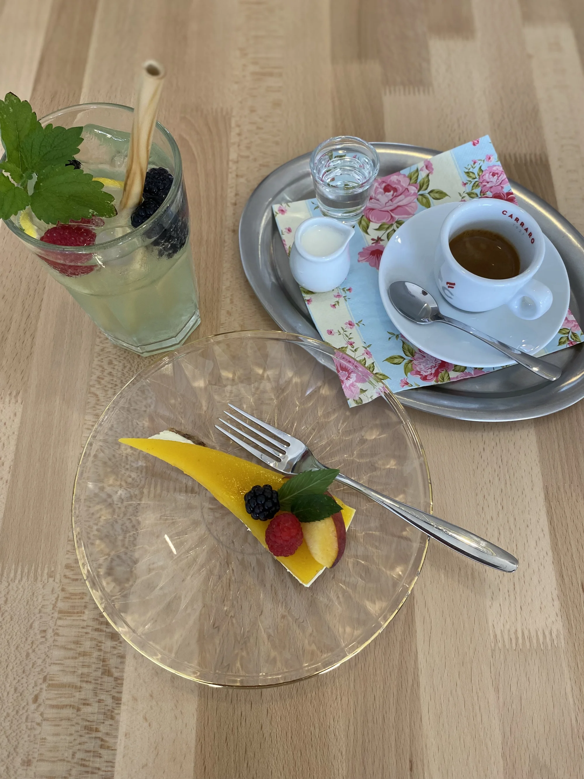 Domácí cheesecake nebo francouzský quiche, limonáda a káva dle výběru pro 1 i pro 2 osoby