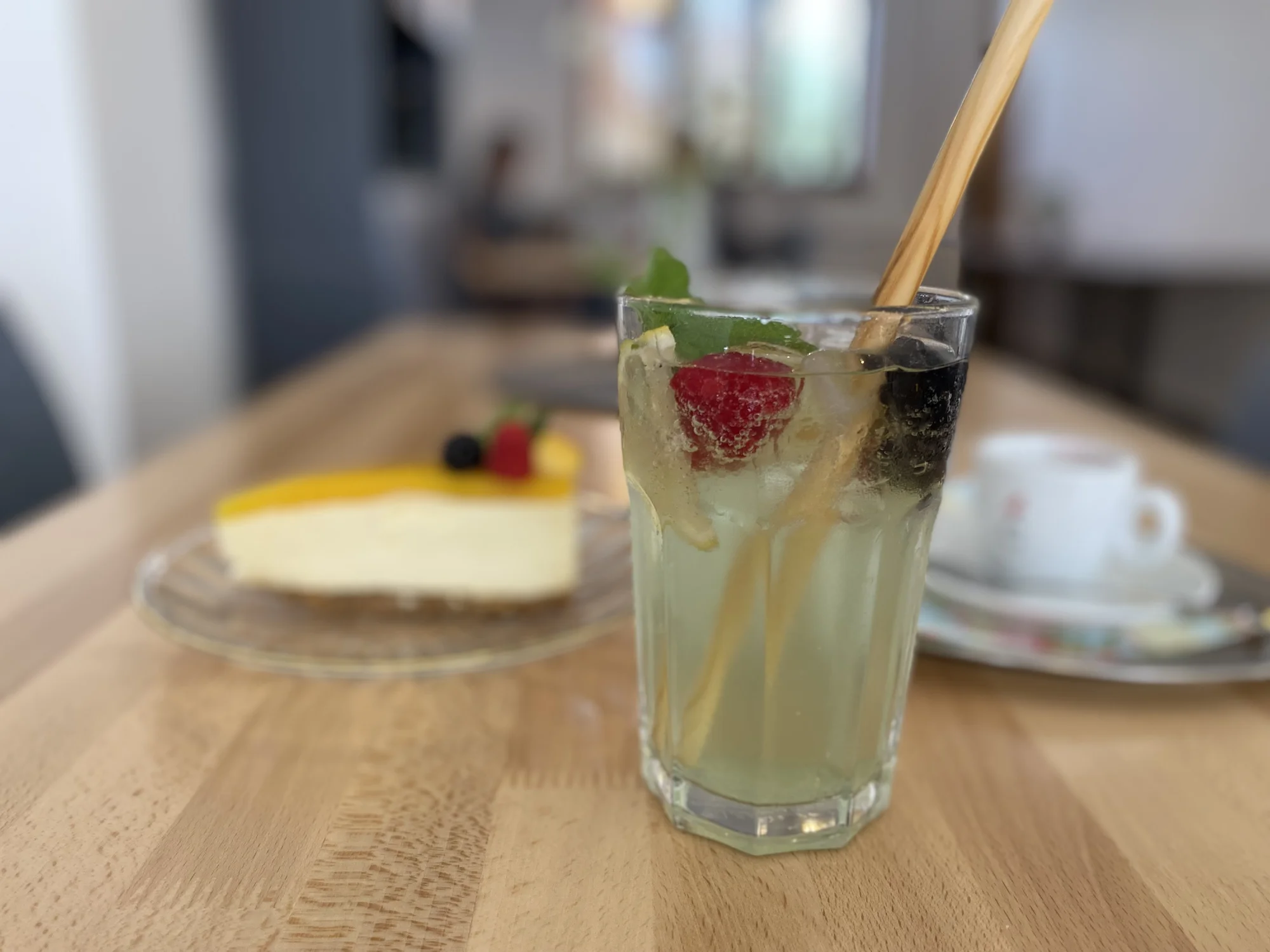 Domácí cheesecake nebo francouzský quiche, limonáda a káva dle výběru pro 1 i pro 2 osoby