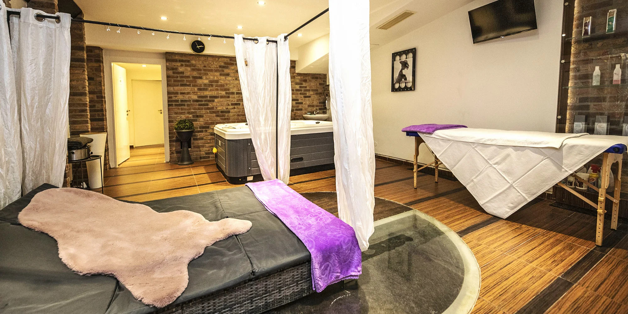 Privátní wellness pro dva: 60 až 120 minut relaxu, vířivka a infrasauna