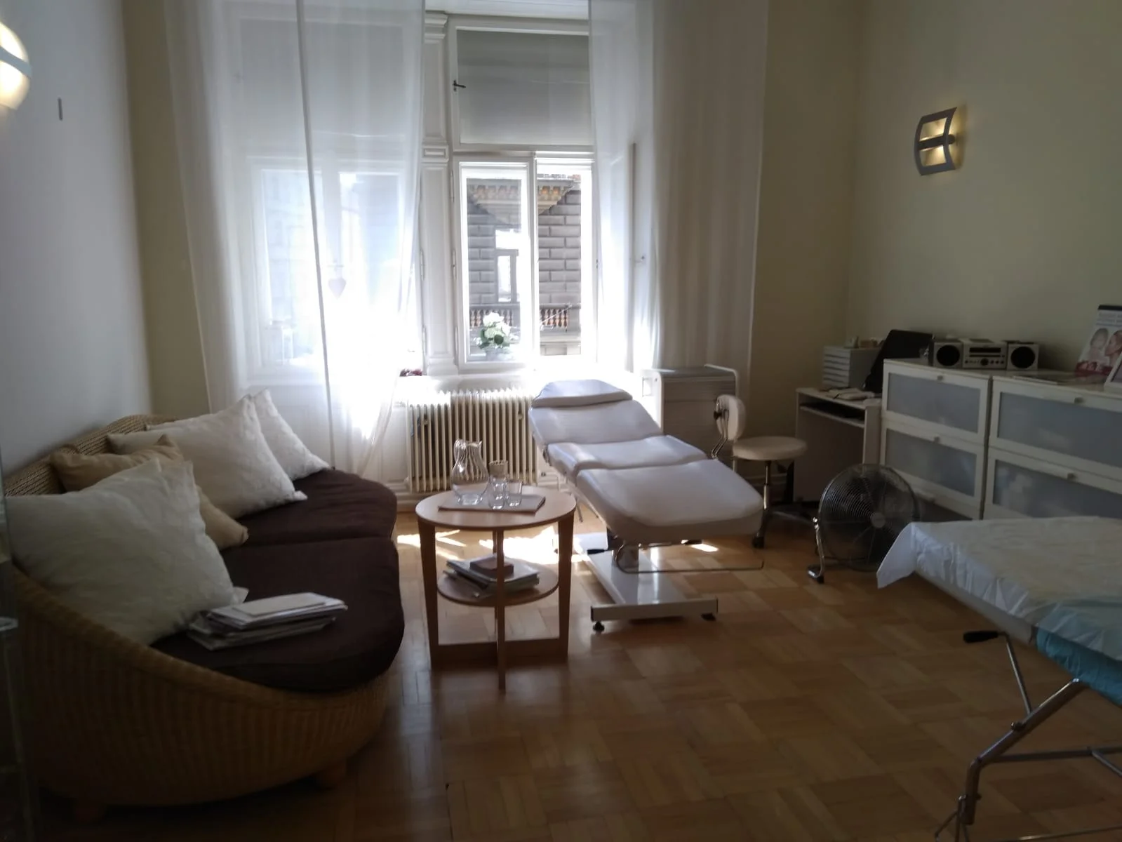Permanentní make-up: horní i dolní oční linky, pudrové obočí, microblading či rty
