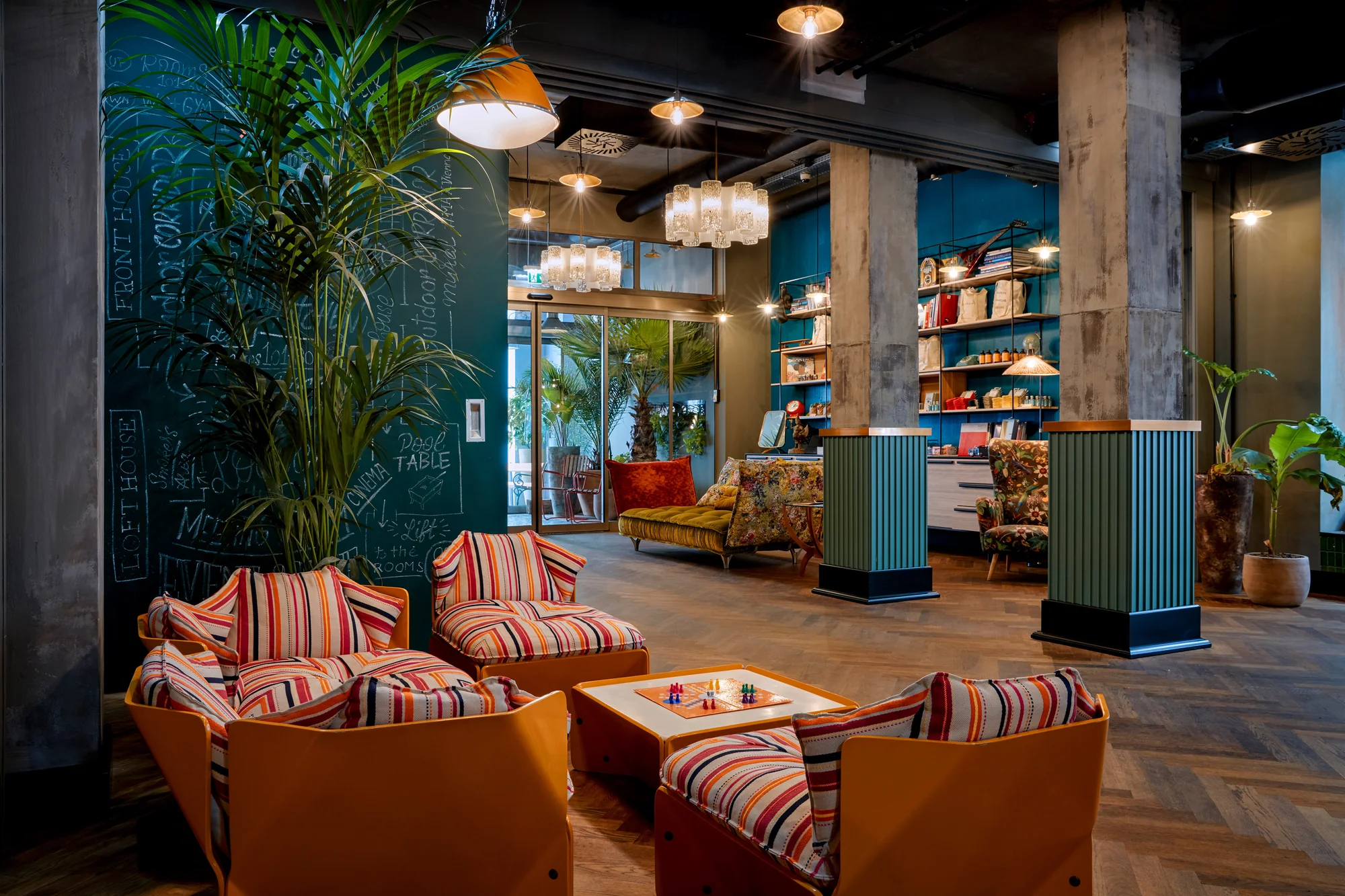 Vídeň: 4* retro hotel 900 m od centra, vstup na obří kolo, snídaně a restaurace vyhlášeného šéfkuchaře