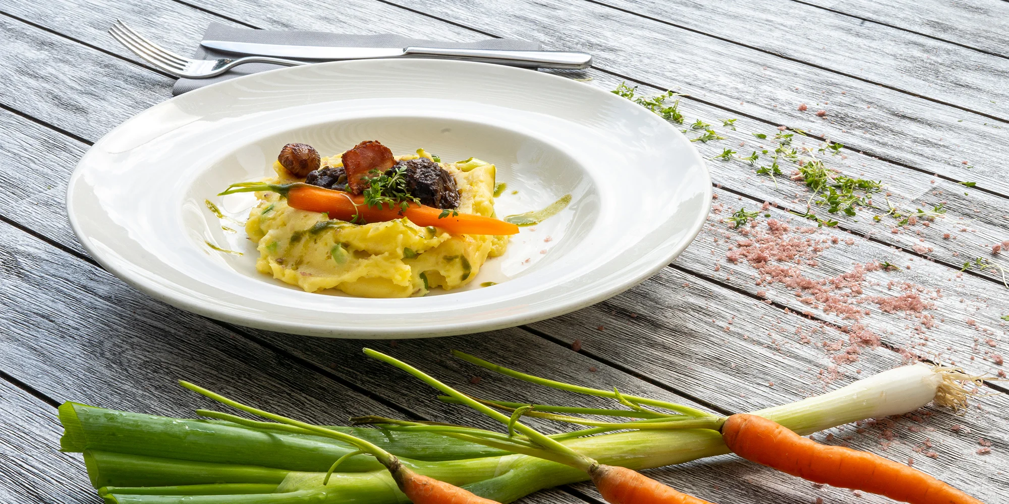 Dárkové poukazy na jídlo i nápoje ve 3 restauracích Žižkovské věže: Miminoo, Oblaca a Bistro 66