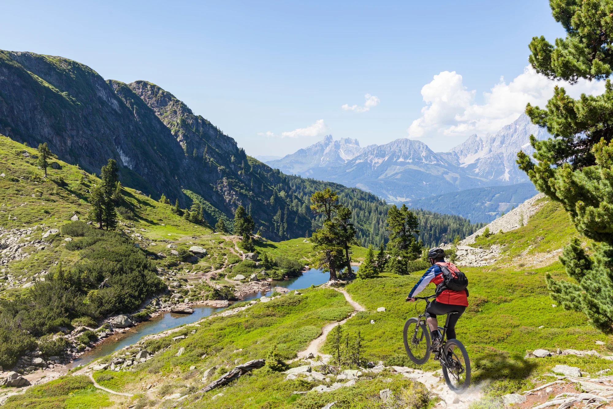Dovolená v Alpách: moderní horský hotel COOEE alpin Dachstein se snídaní či polopenzí a saunami