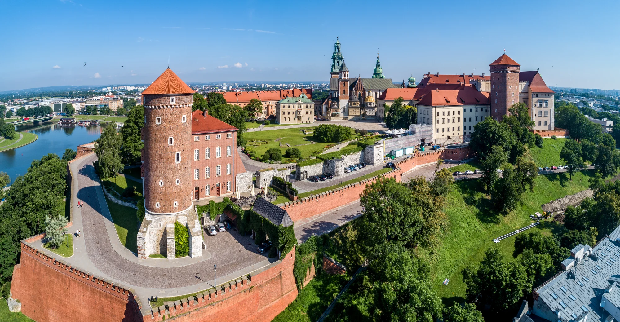 Poznávací zájezd do Krakova, Osvětimi i Schindlerovy továrny: doprava busem, noc v hotelu i snídaně