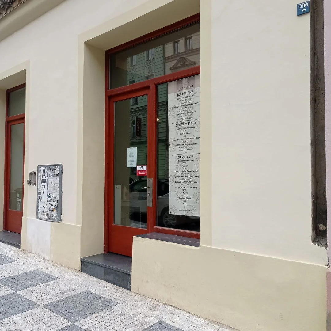 Manikúra pro ženy: kombinovaná s možností gel laku, francouzská, gelové nehty i korekce