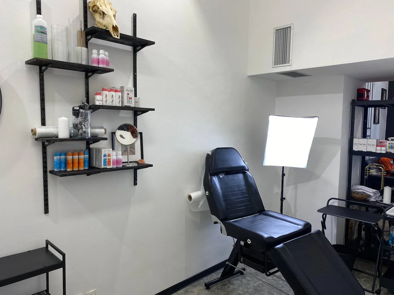 1 500 či 3 500 Kč na cokoliv v tetovacím studiu Vean Tattoo: piercingy, náušnice, šperky, tetování, prostředky na hojení