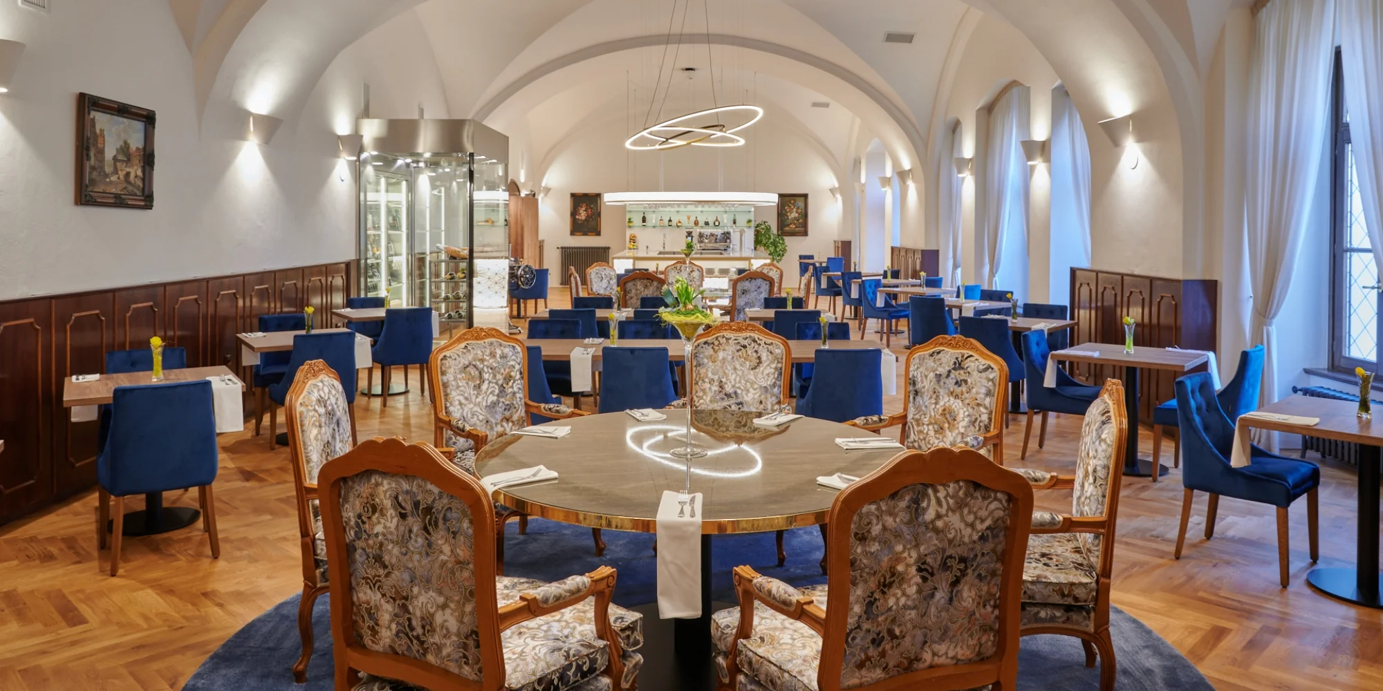 Romantika v Hluboké nad Vltavou: 4* zámecký hotel, luxusní wellness i jídlo