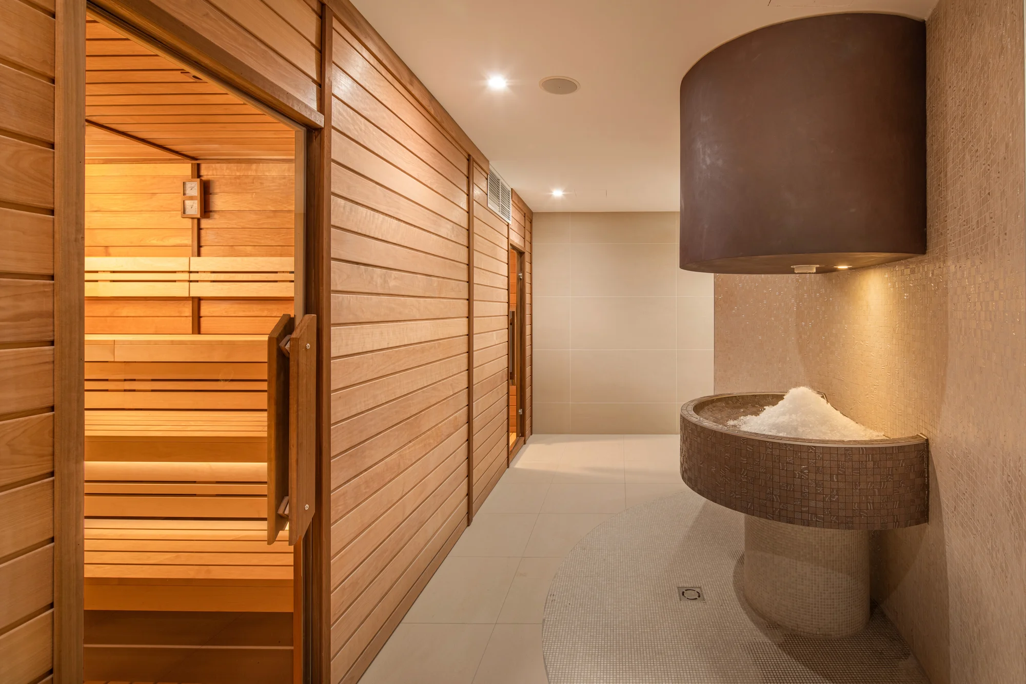 Krásný hotel v Šoproni: polopenze, wellness a poukaz na procedury, dítě zdarma