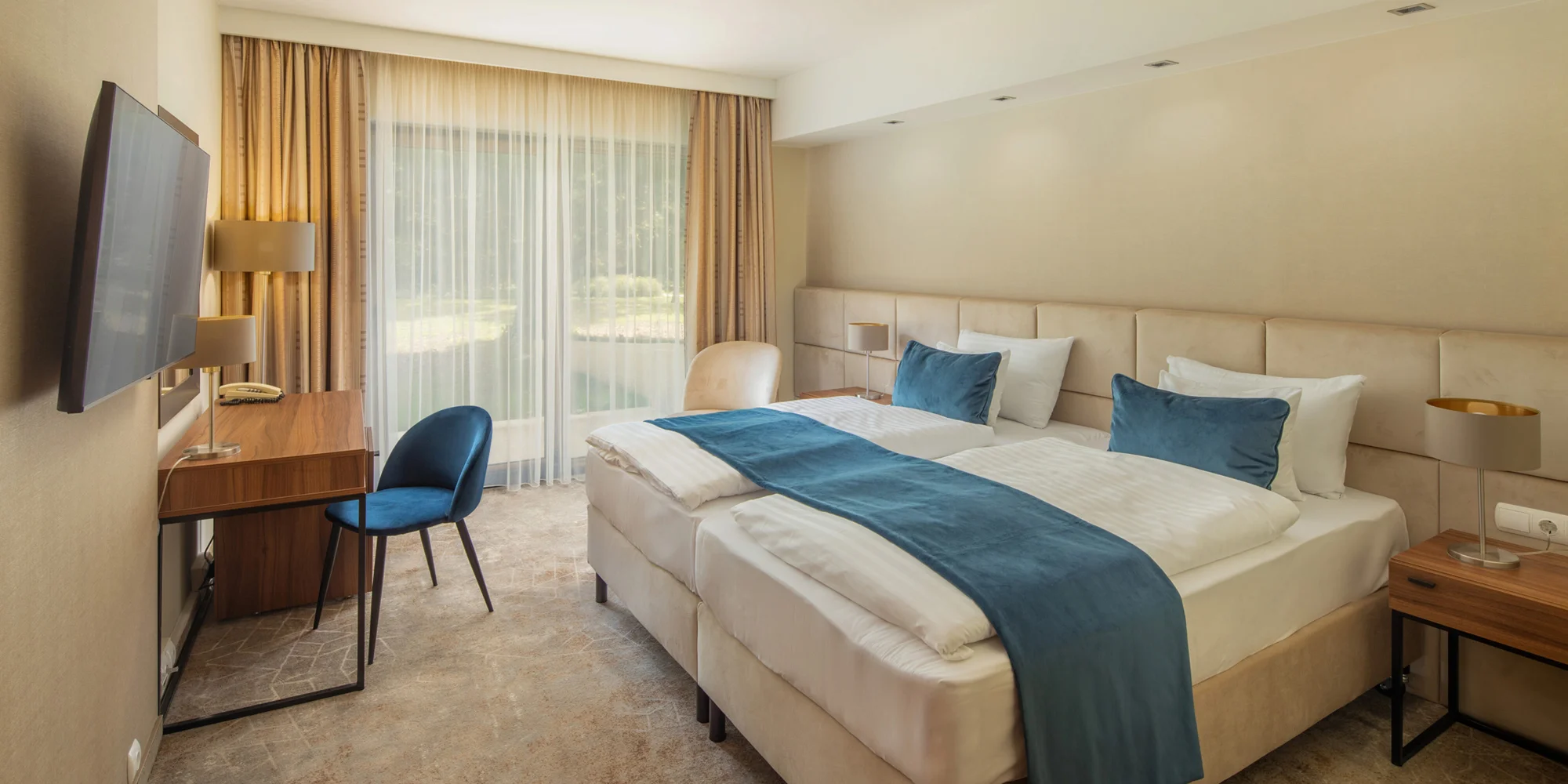 Krásný hotel v Šoproni: polopenze, wellness a poukaz na procedury, dítě zdarma