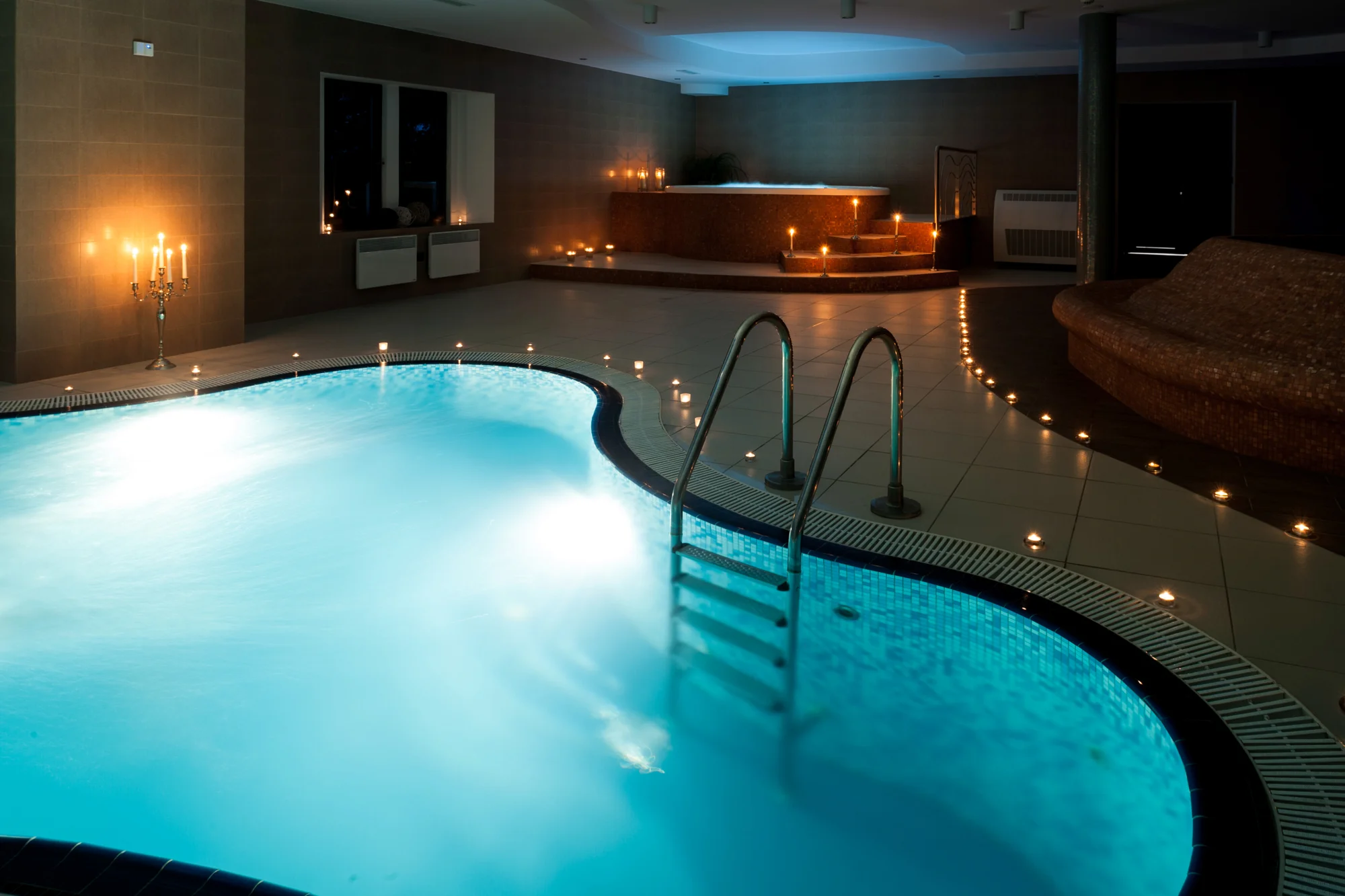 Romantika v Hluboké nad Vltavou: 4* zámecký hotel, luxusní wellness i jídlo