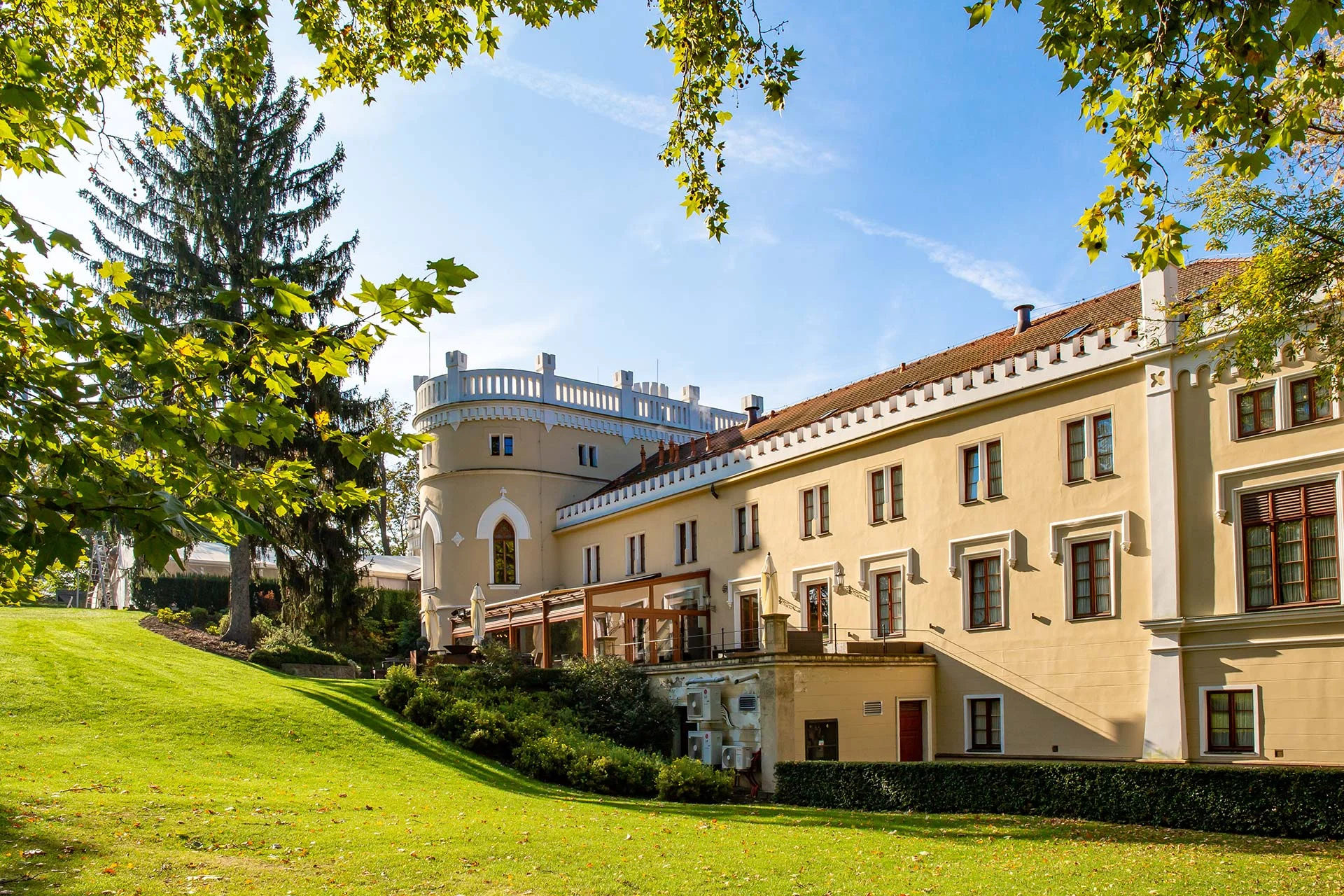 Romantický pobyt v hotelu Chateau St. Havel****: zámecké snídaně, degustační večeře, wellness i šampaňské
