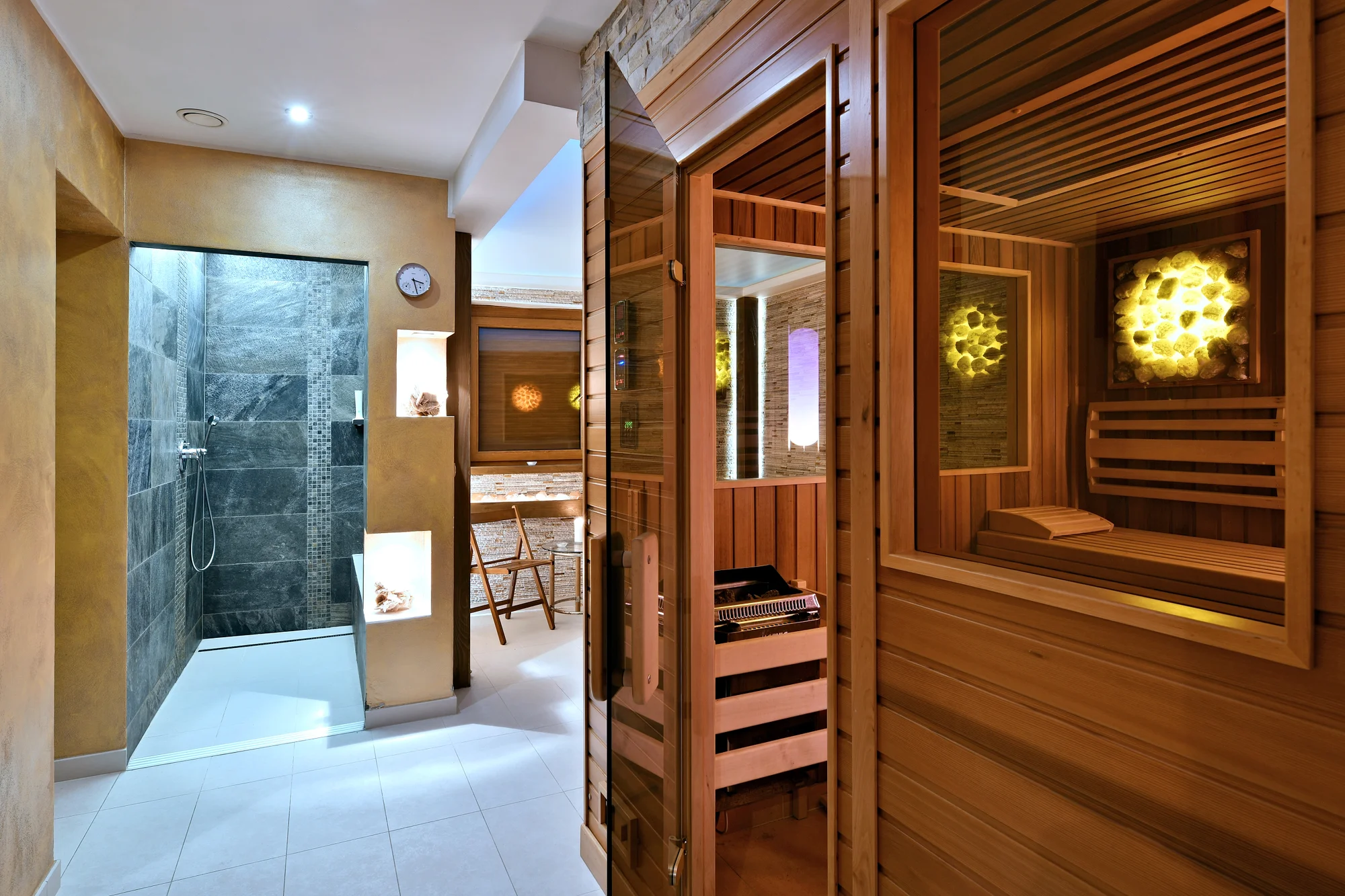 Privátní wellness: sauny i vířivka nebo luxusní balíček plný romantiky pro 2 os.