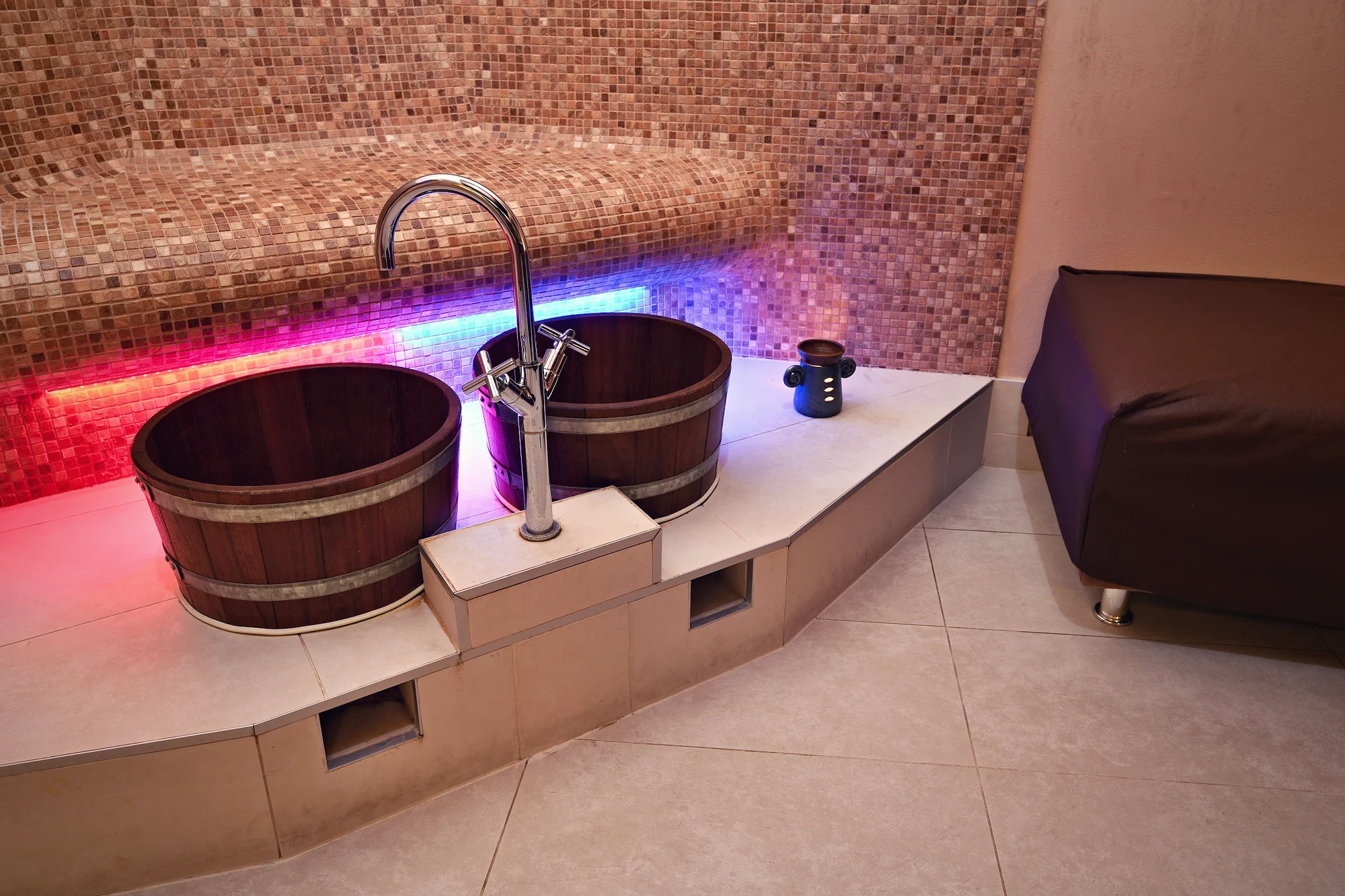 Privátní wellness: sauny i vířivka nebo luxusní balíček plný romantiky pro 2 os.
