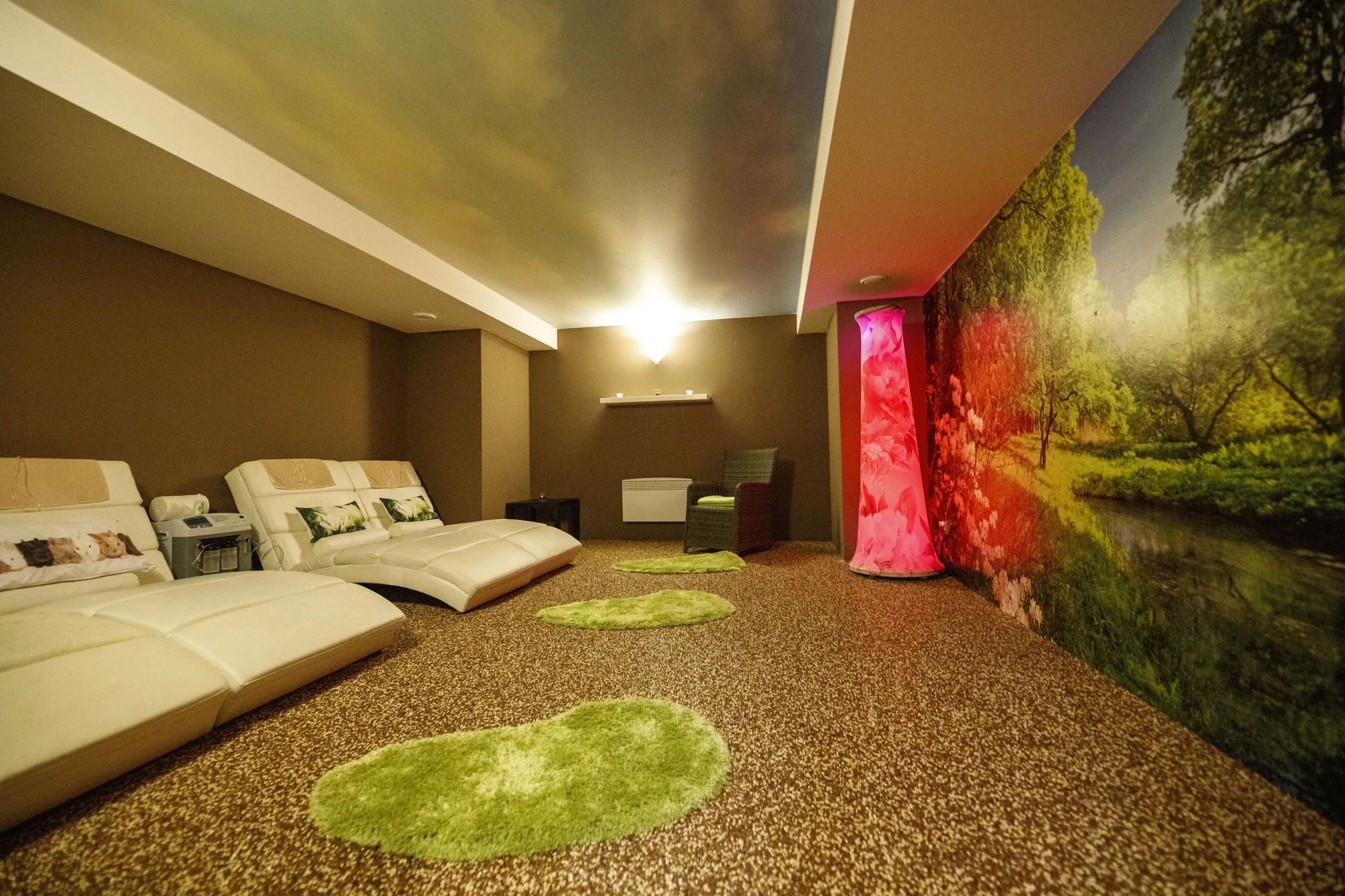 Perfektní rande: 4chodové menu a 50minutový relax ve vířivce a panoramatické sauně pro 2 osoby.
