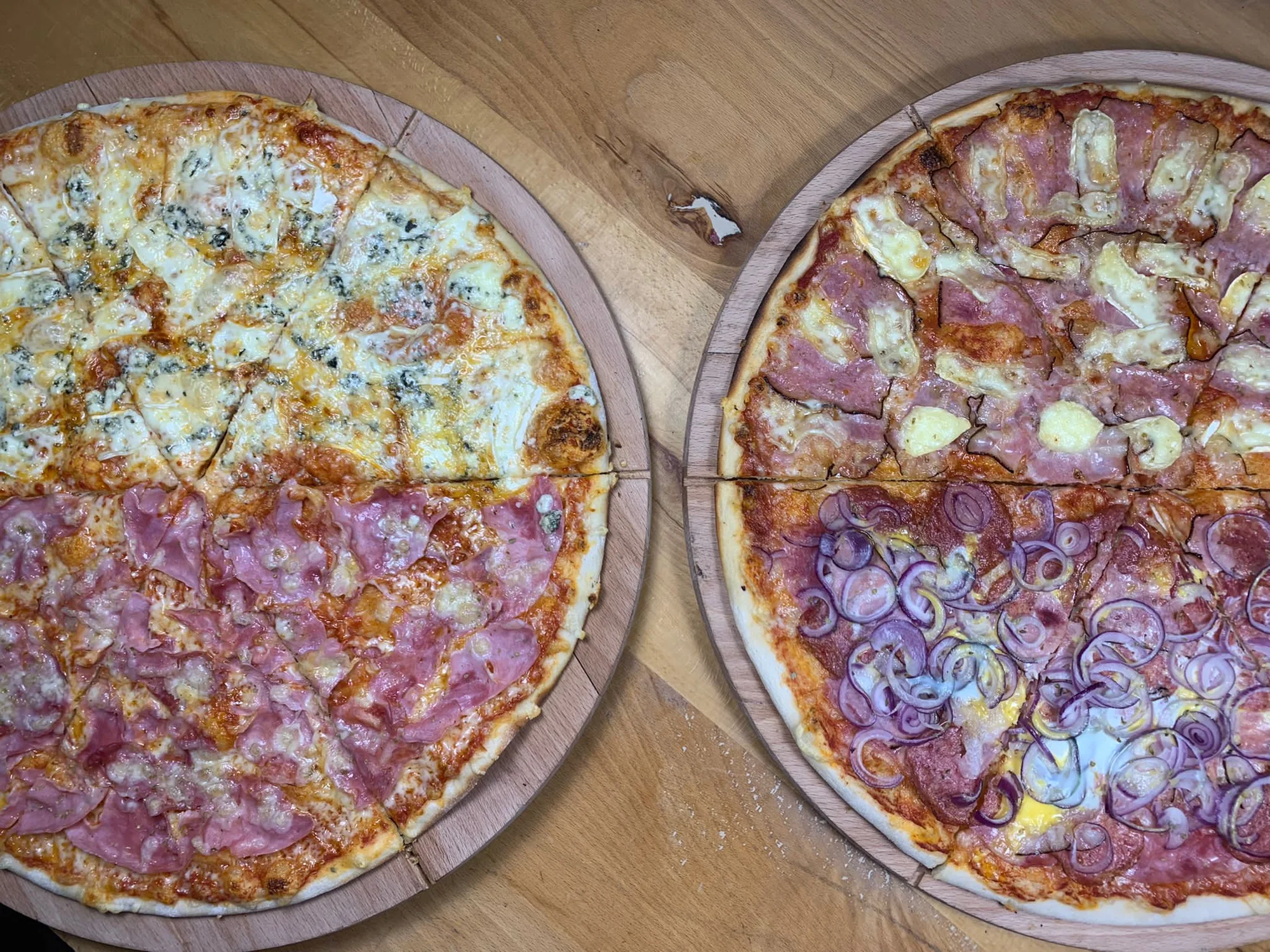 Jedna nebo dvě pizzy dle výběru na odnos s sebou: různé druhy, průměr 45 cm