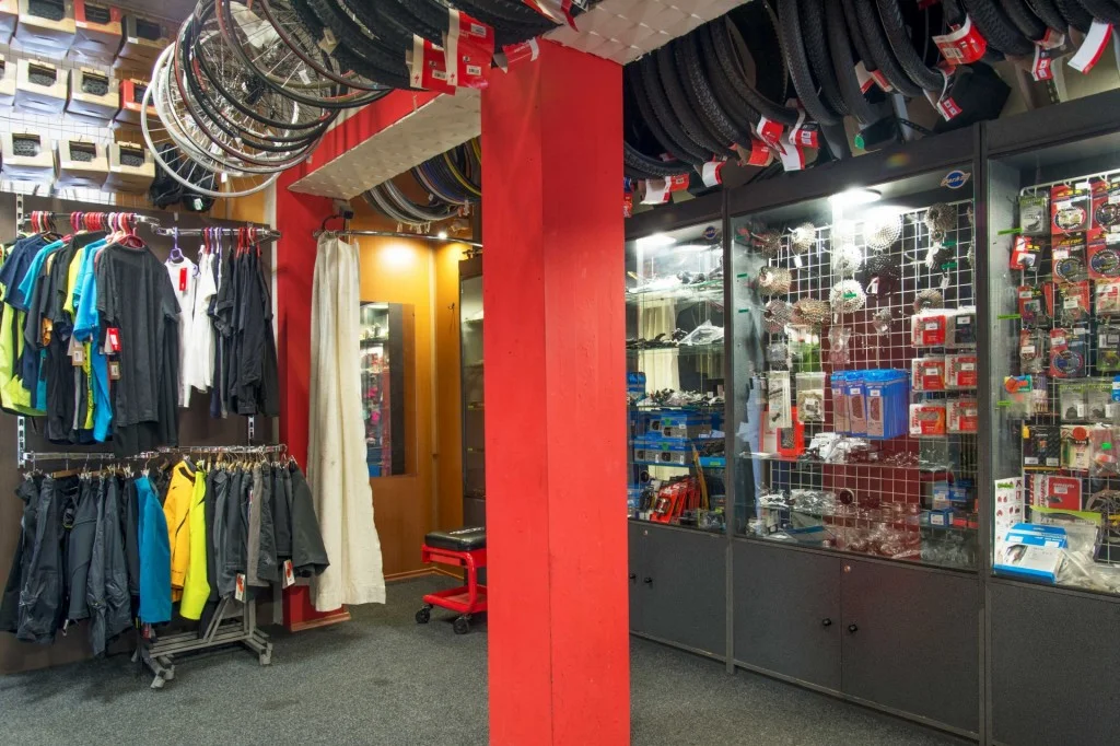 Hurá na hory: velký servis lyží nebo snowboardu vč. voskování